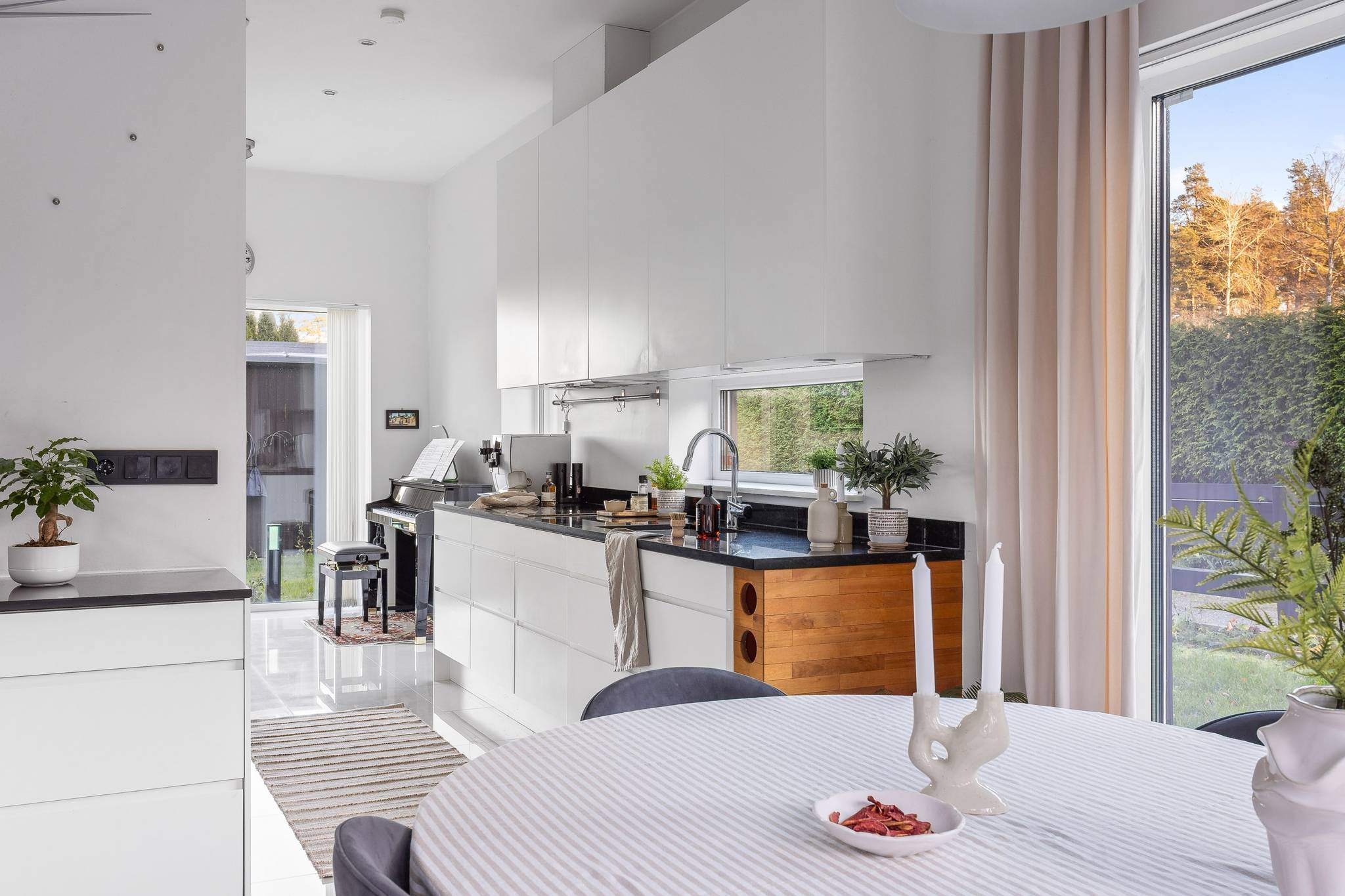 6 rum Parhus på Hjälmvägen 13D Skälby Järfälla kommun - bild 3
