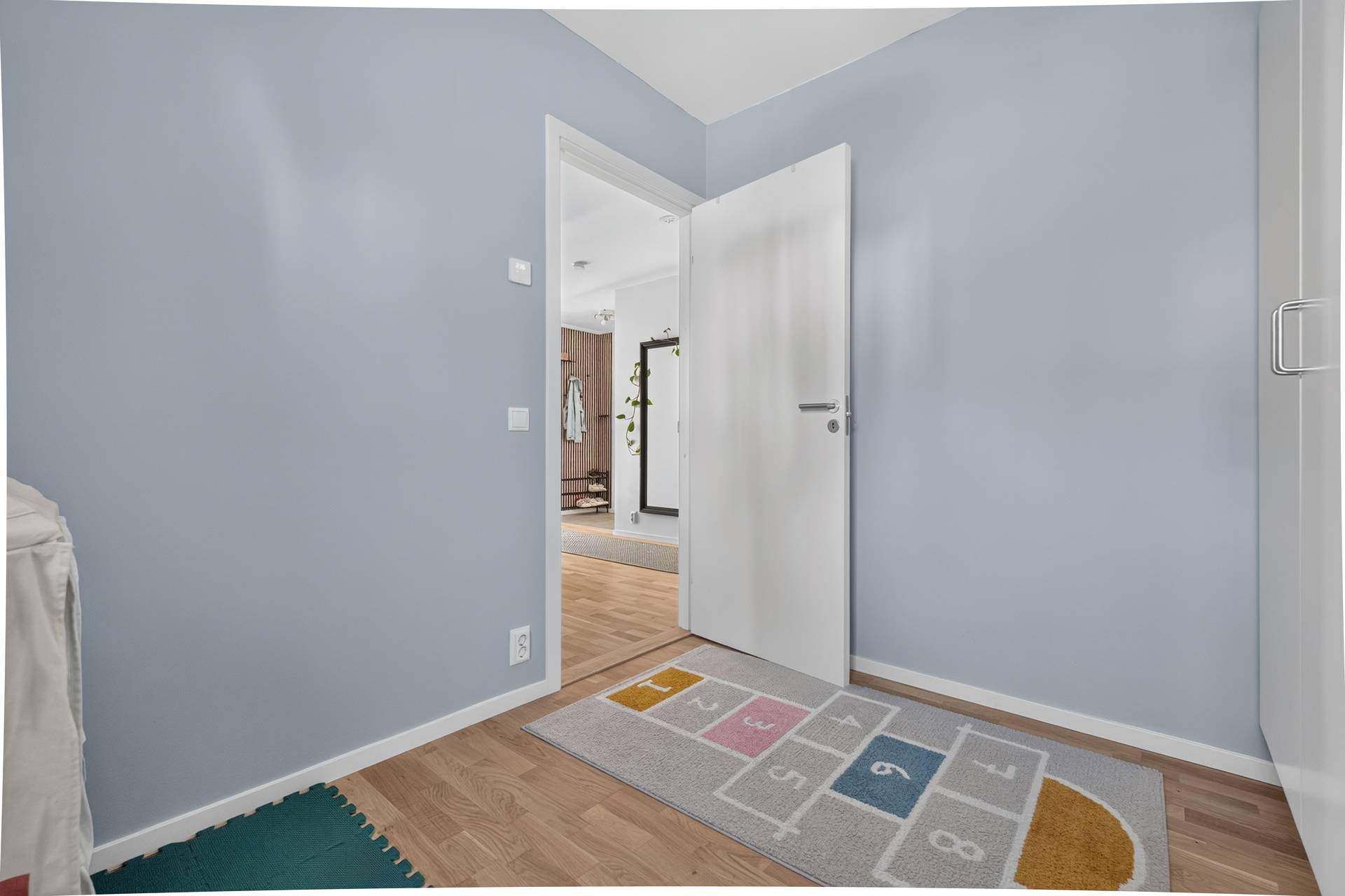 7 rum Villa på Hälleborgsgatan 10A Knivsta Knivsta kommun - bild 17