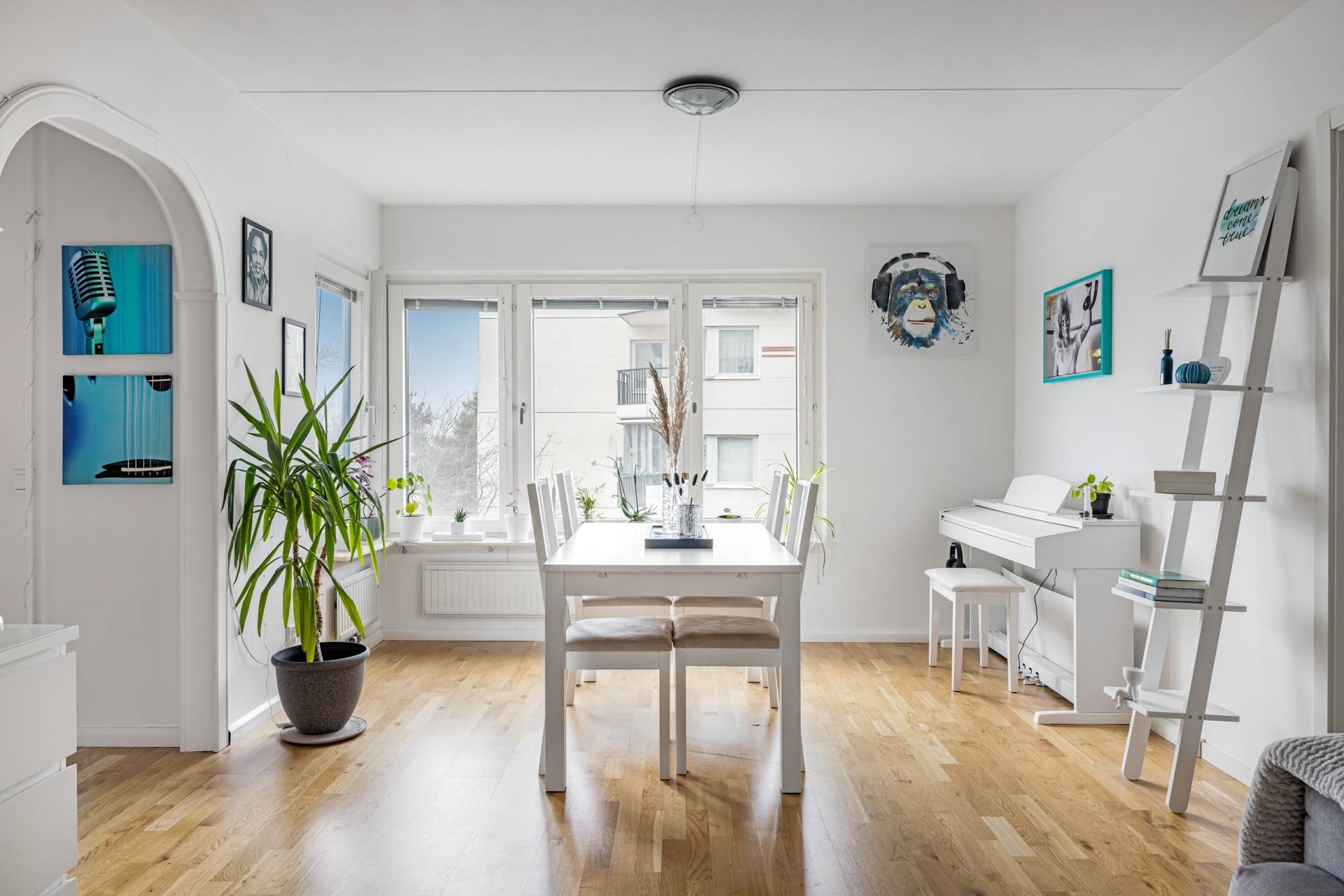 2 rum Lägenhet på Mjölnerbacken 16 Rissne/Sundbyberg Sundbybergs kommun - bild 2
