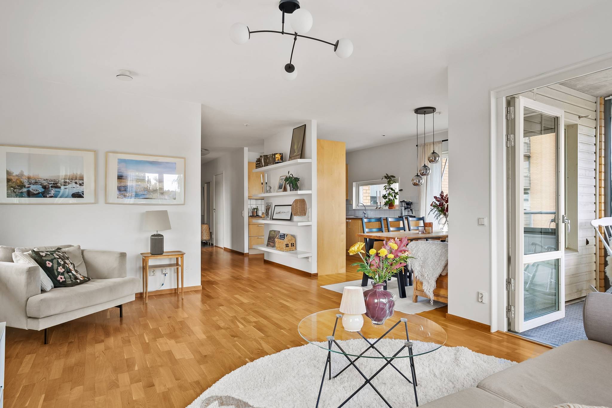 3 rum Lägenhet på Brogatan 48 Dragonfältet Umeå kommun - bild 2