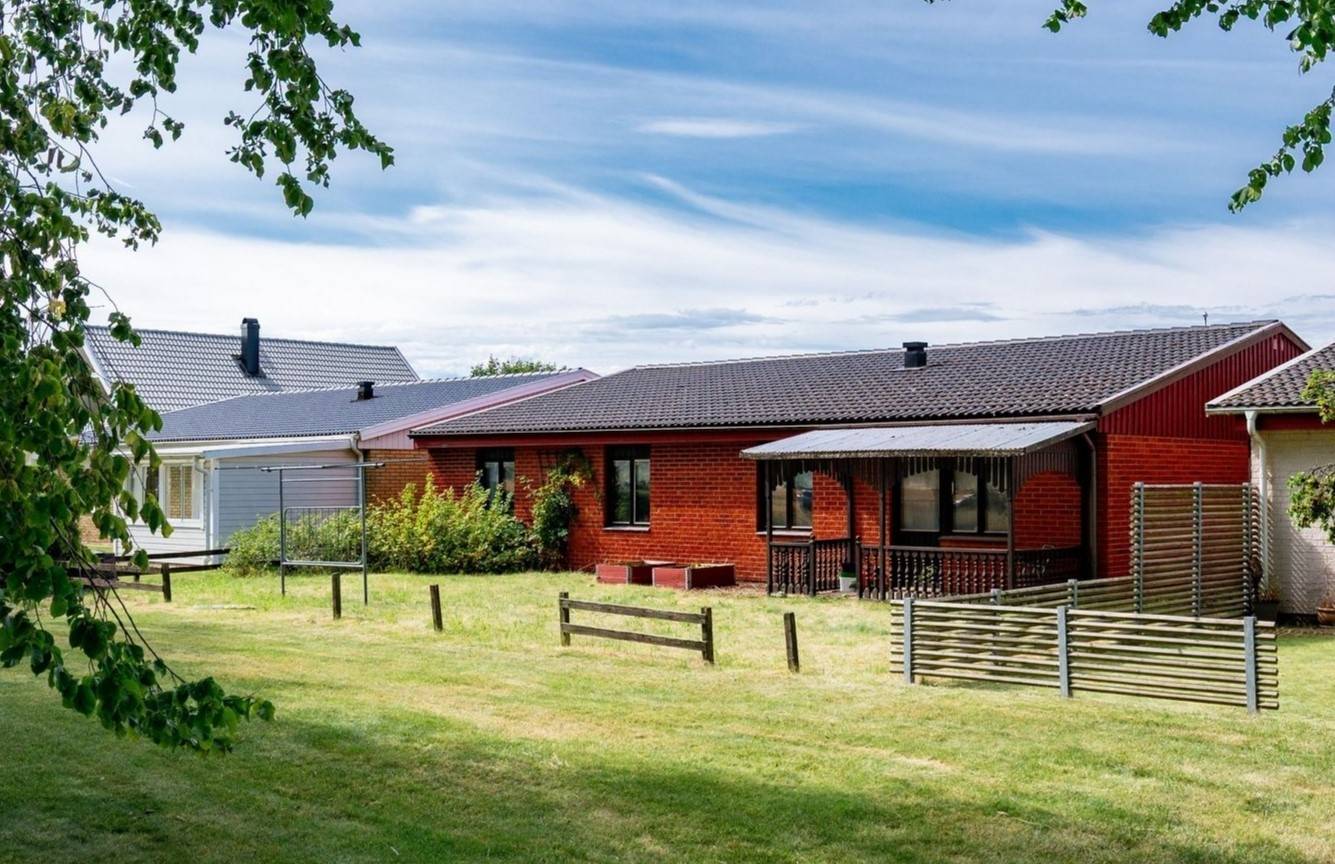 5 rum villa på Vallmogatan 64 Vilhelmsberg, Falköpings kommun - bild 1