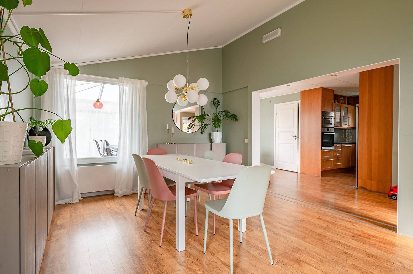 5 rum Villa på Vallhovsvägen 116 Vallhov Sandvikens kommun - bild 17