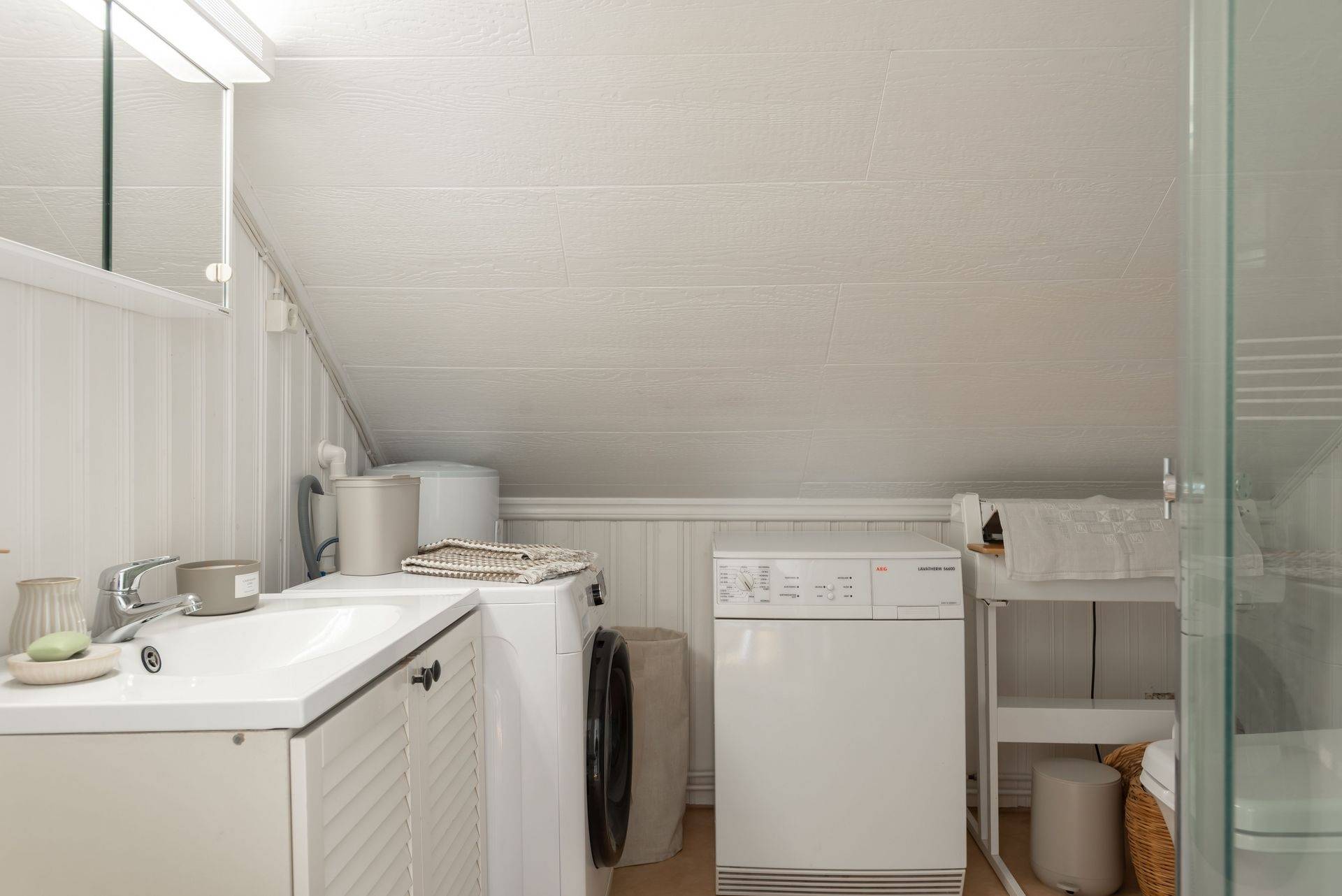 2 rum Villa på Sjöholmsvägen 6 Glanshammar Örebro kommun - bild 24