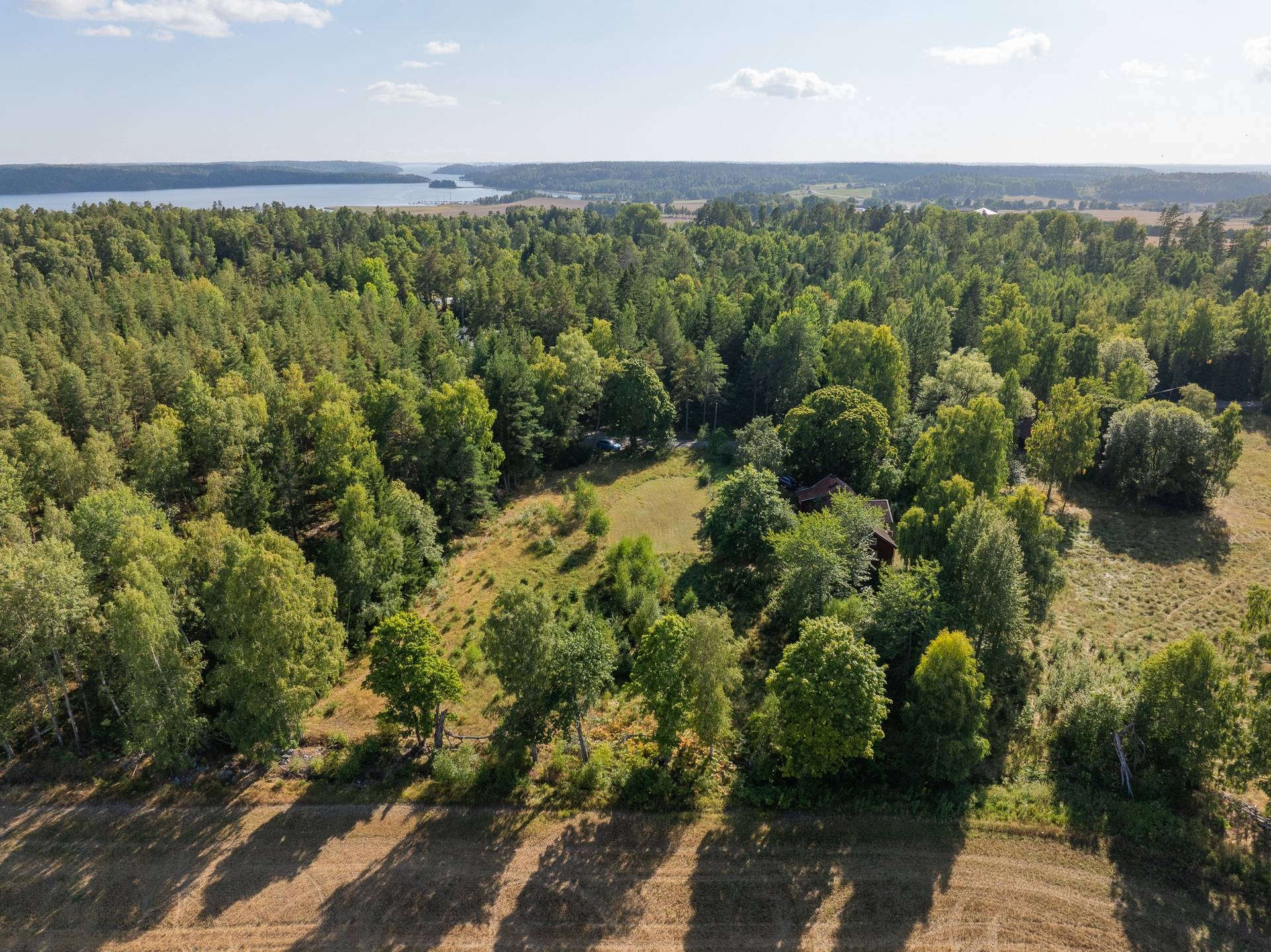 Gård med skogsbruk på Sibblelund Botkyrka kommun - bild 24