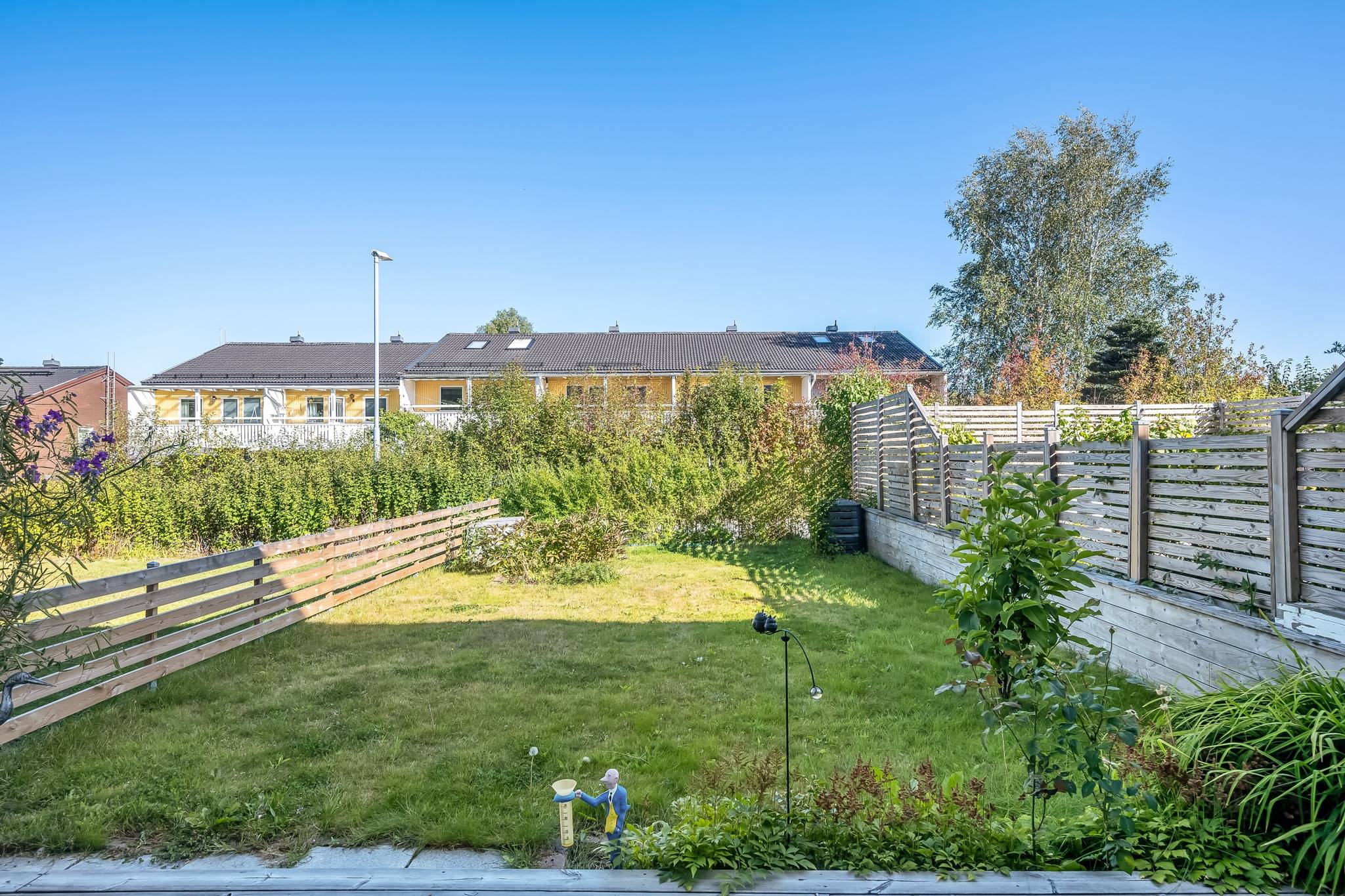5 rum radhus på Svartbäckens by 321 Svartbäcken, Haninge kommun - bild 2