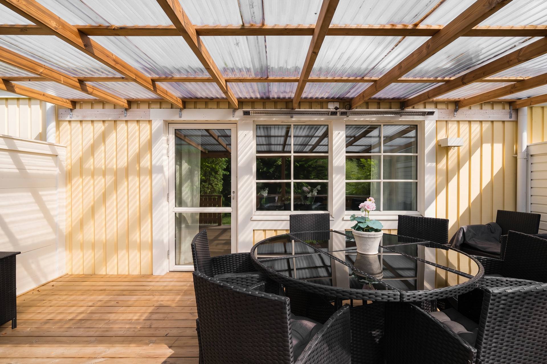 5 rum Radhus på Berberisvägen 51 Upplands-Bro - Rosenängen Upplands-Bro kommun - bild 2