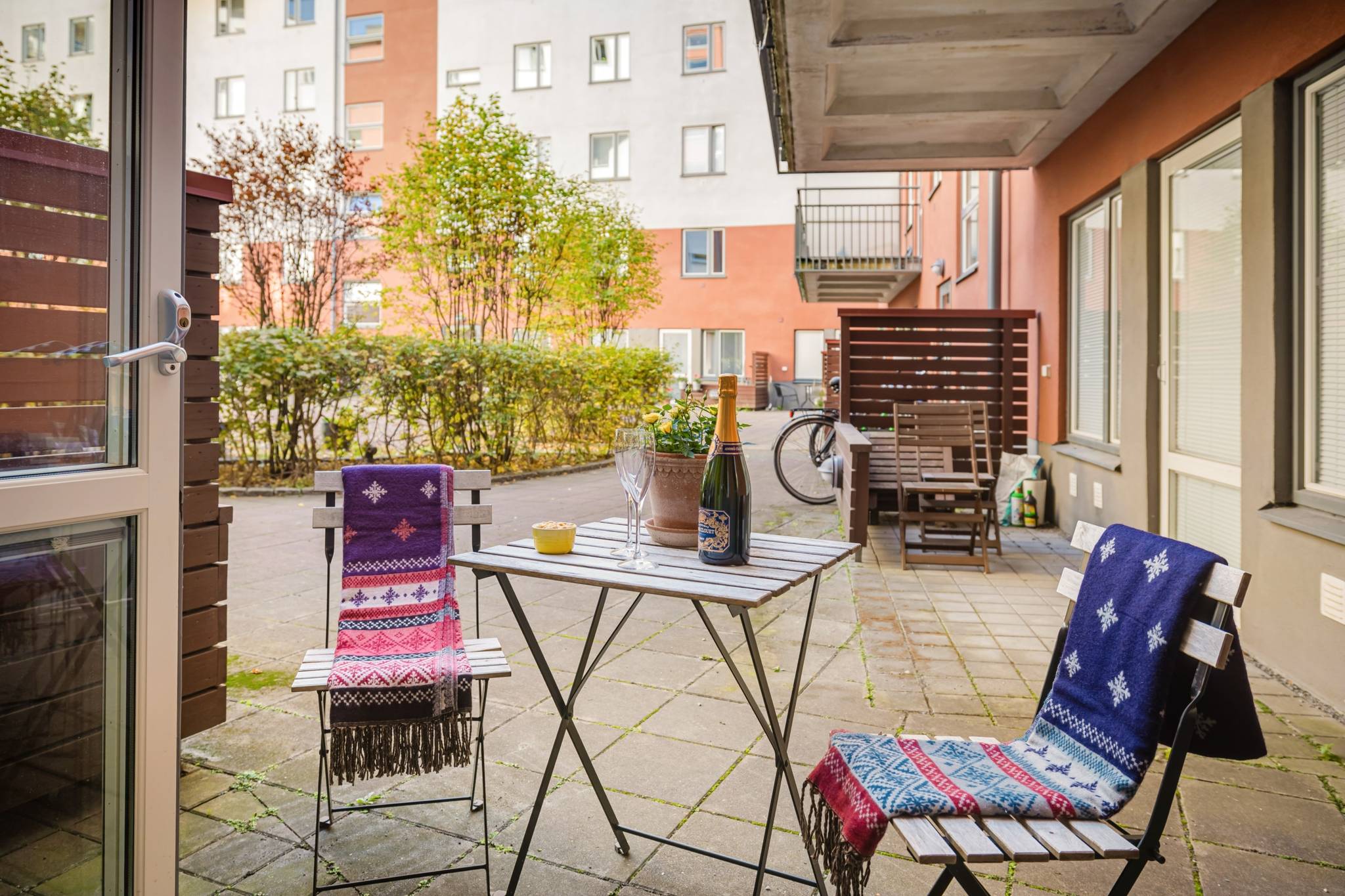 2 rum Lägenhet på Vingårdsgatan 7, 1 tr! Liljeholmskajen Stockholms kommun - bild 5
