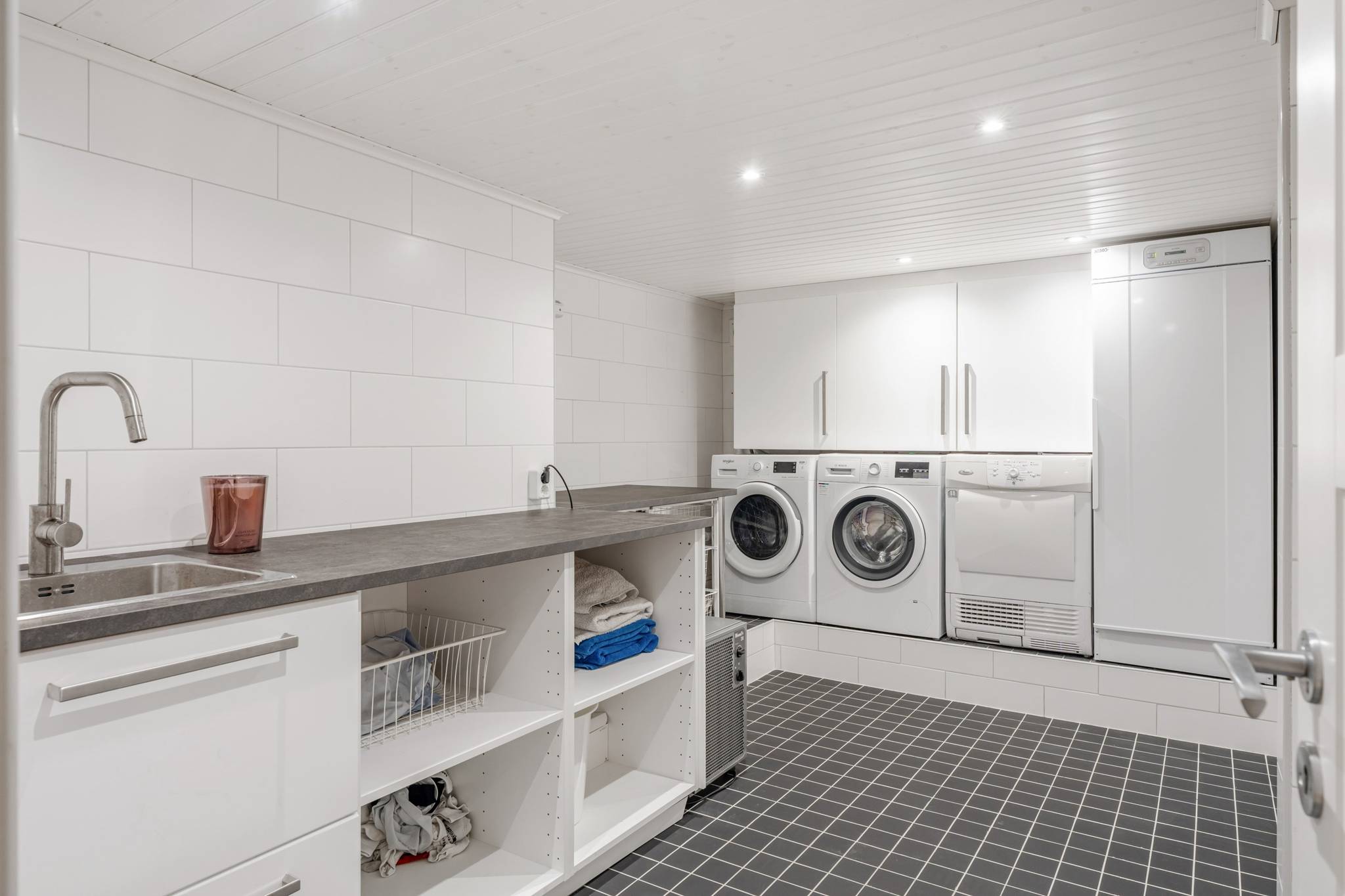 7 rum Villa på ÅSVÄGEN 11 ROSLAGS NÄSBY Täby kommun - bild 44