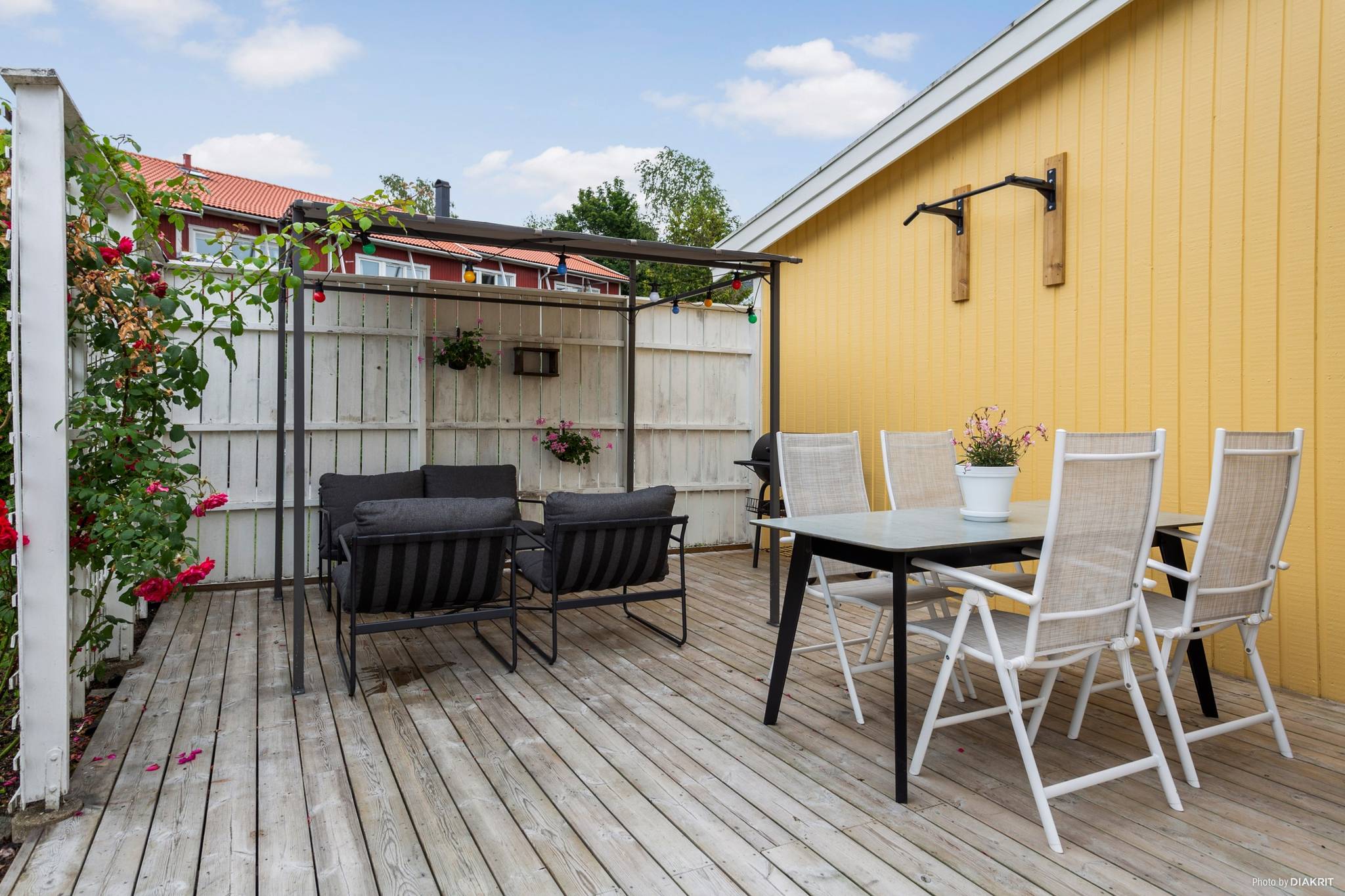 5 rum radhus på Skogsvägen 1 Öringe, Tyresö kommun - bild 1