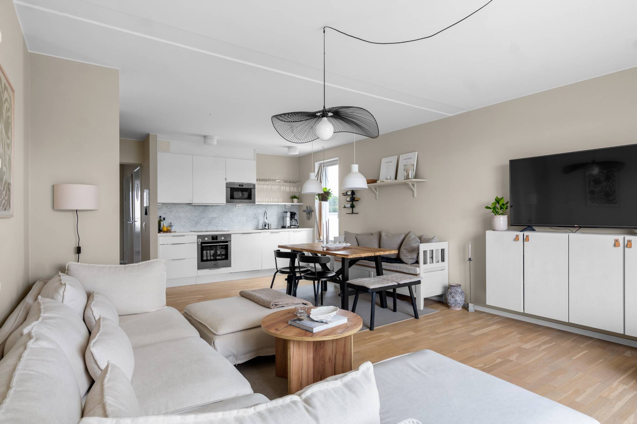 3 rum lägenhet på LM Ericssons väg 12 Centrala Tyresö, Tyresö kommun - bild 2