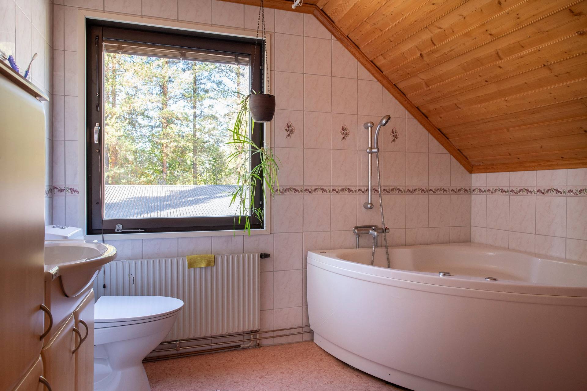 7 rum Villa på Byavägen 19 Vormsele Lycksele kommun - bild 45