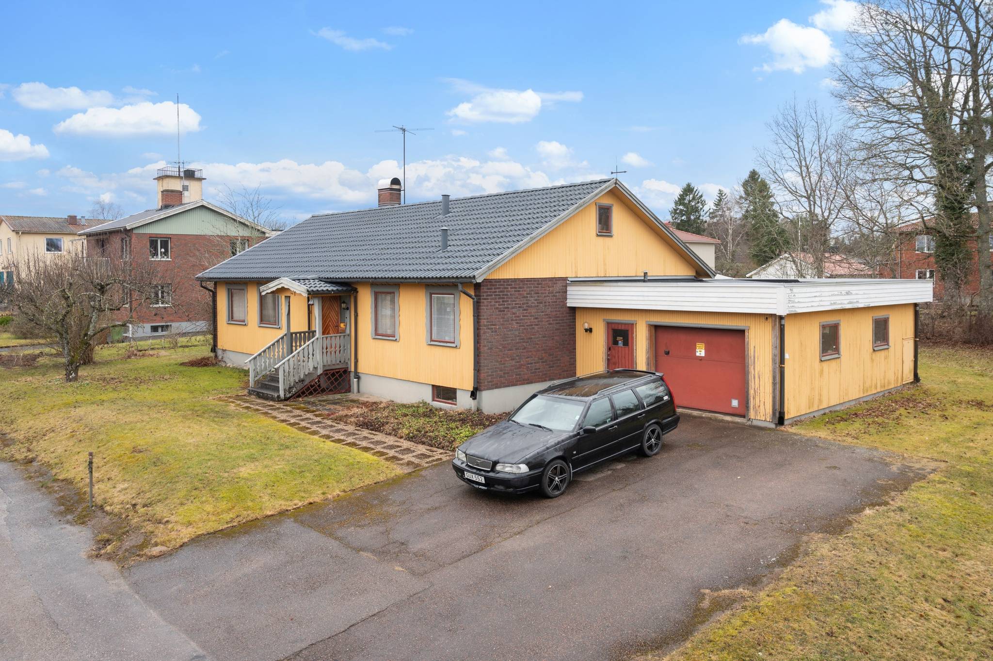 5 rum Villa på Skogsvägen 11 Stora Levene Vara kommun - bild 1