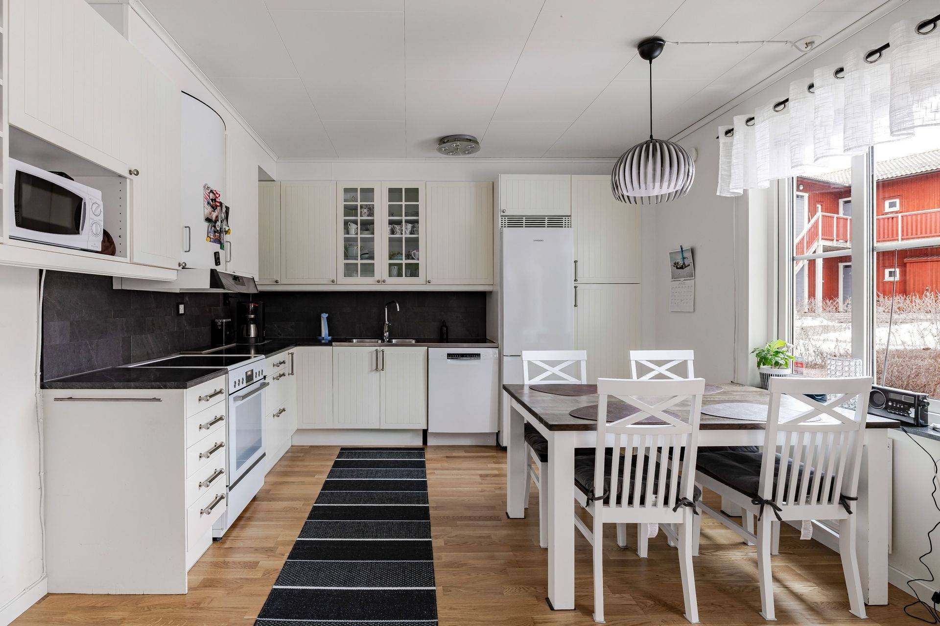 4 rum Lägenhet på Lagmansgatan 5A Stenby Eskilstuna kommun - bild 2
