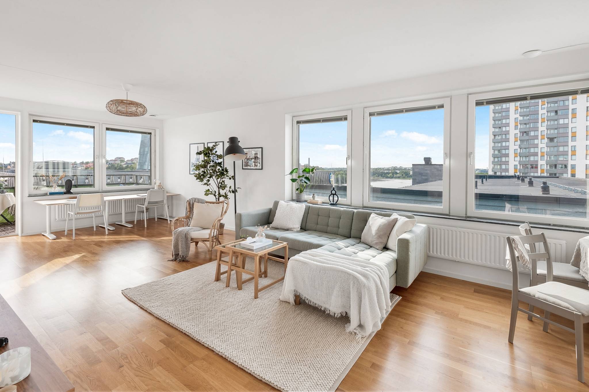 2 rum Lägenhet på Evenemangsgatan 12, vån 10 Arenastaden Solna kommun - bild 2