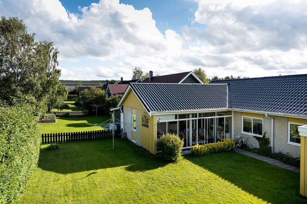 5 rum Parhus på Åkerbärsvägen 29 Östra Odensala Östersunds kommun - bild 2