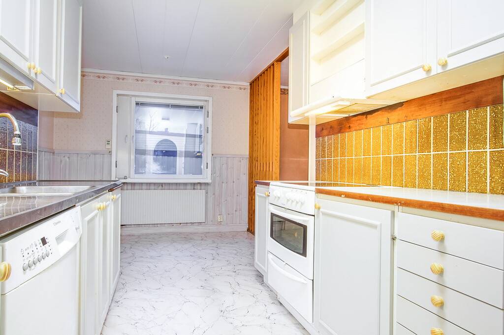 6 rum Villa på Stenvägen 15 SMEDJEBACKEN Smedjebackens kommun - bild 9