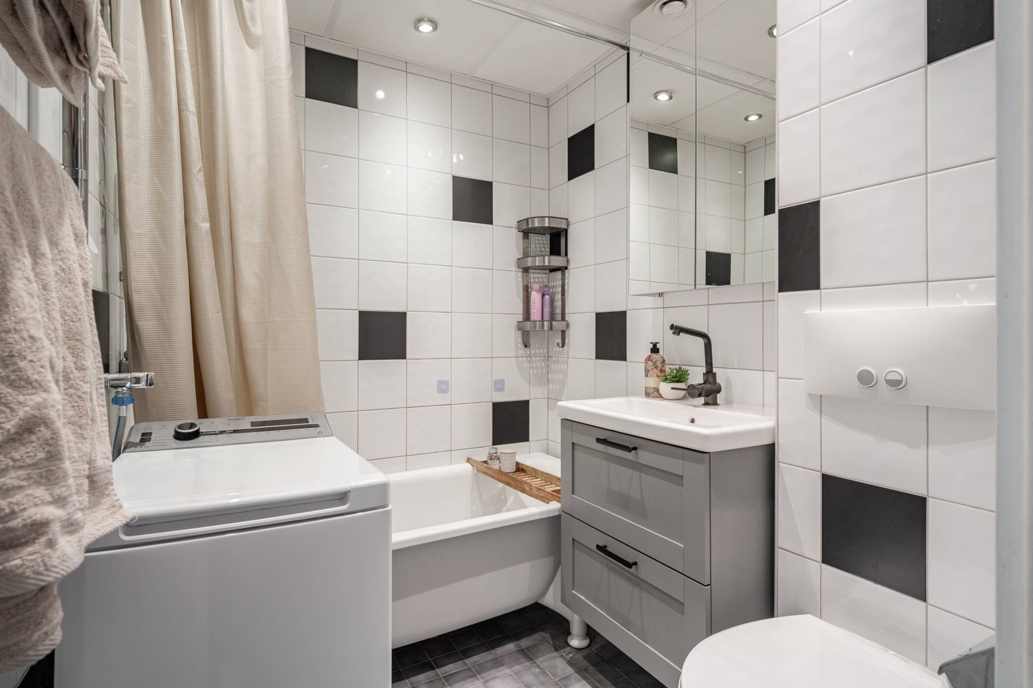 3 rum lägenhet på RADARVÄGEN 23 HÄGERNÄS, Täby kommun - bild 4