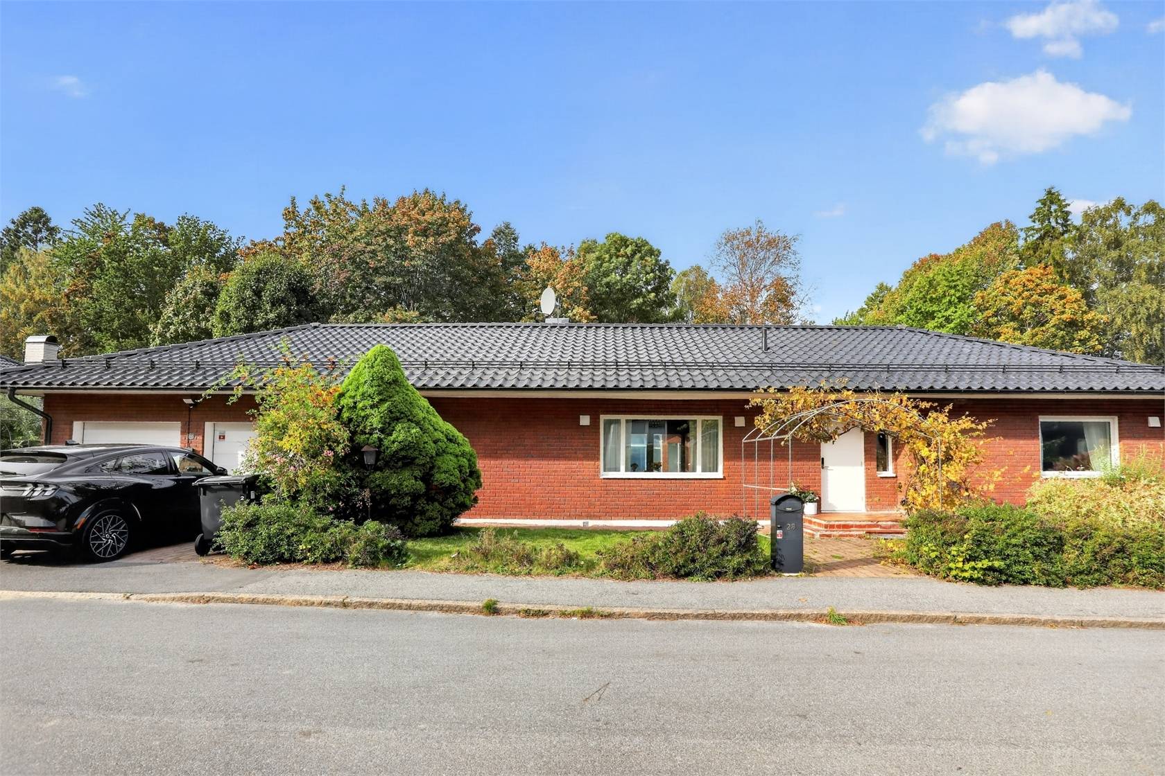 7 rum villa på Ågärdevägen 28 Mariekäll, Södertälje kommun - bild 1