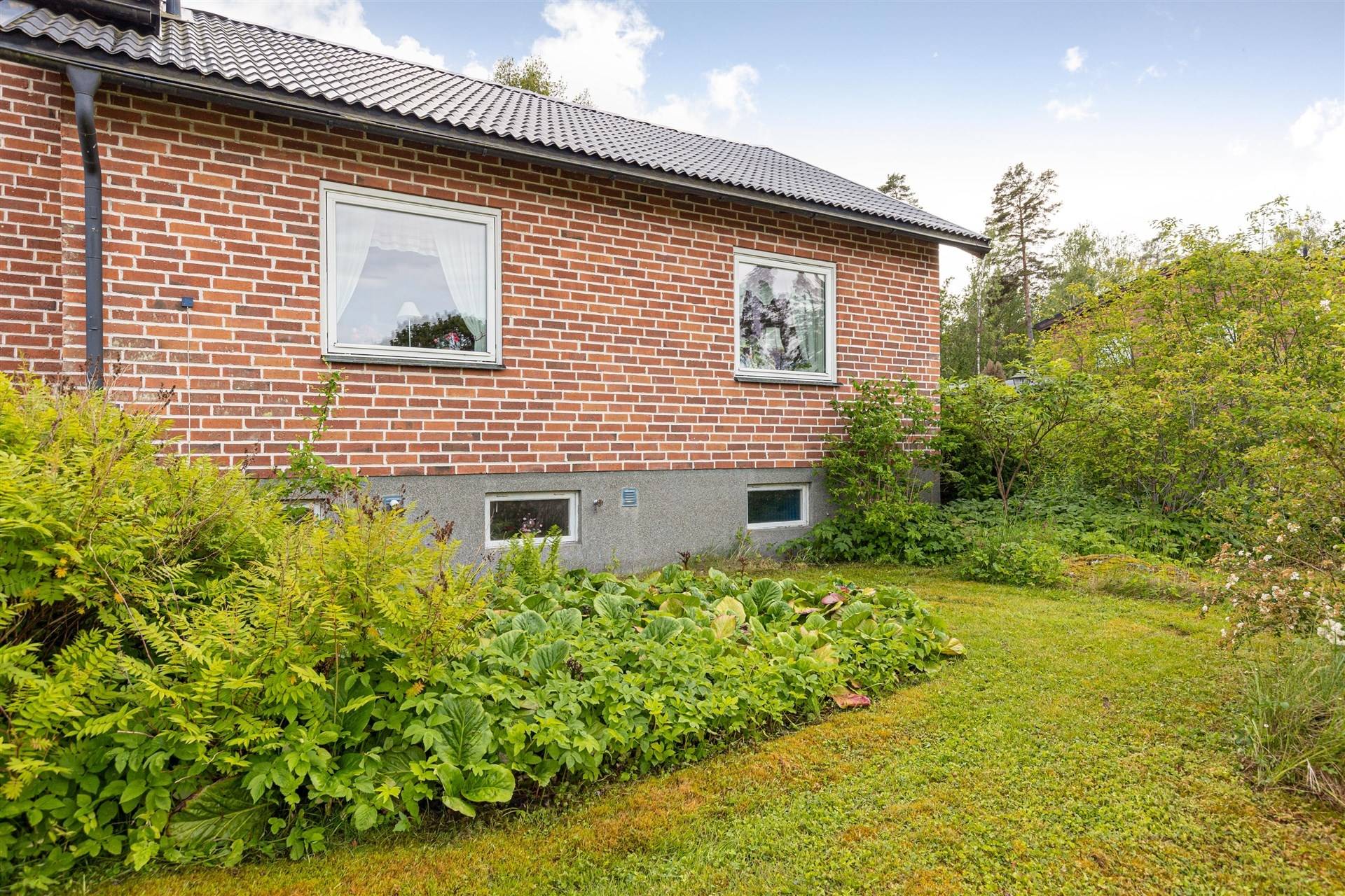 7 rum Villa på Rösvägen 9 Kolbäck Hallstahammars kommun - bild 72