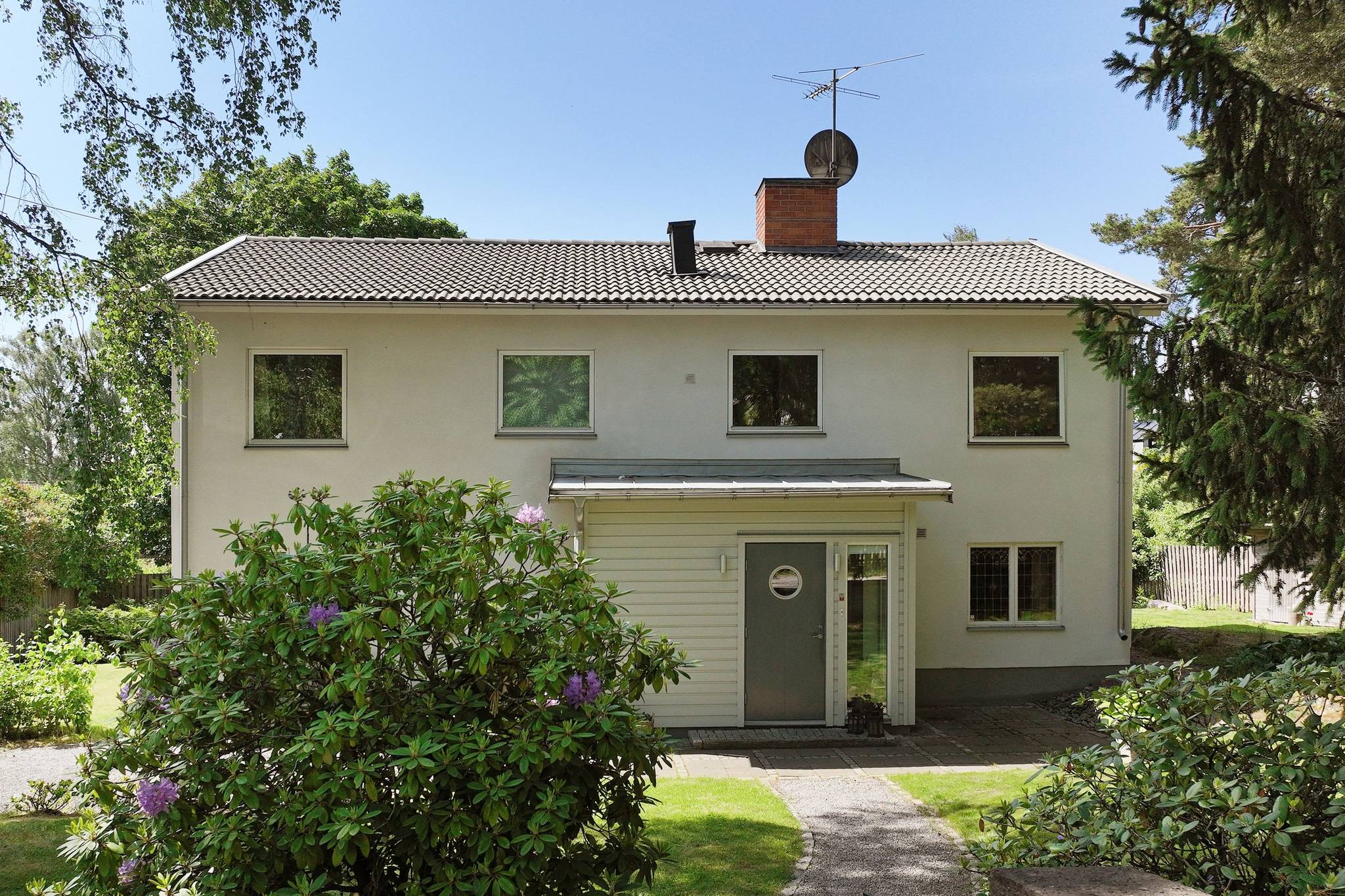 8 rum villa på Ringvägen 10 Enebyberg, Danderyds kommun - bild 1