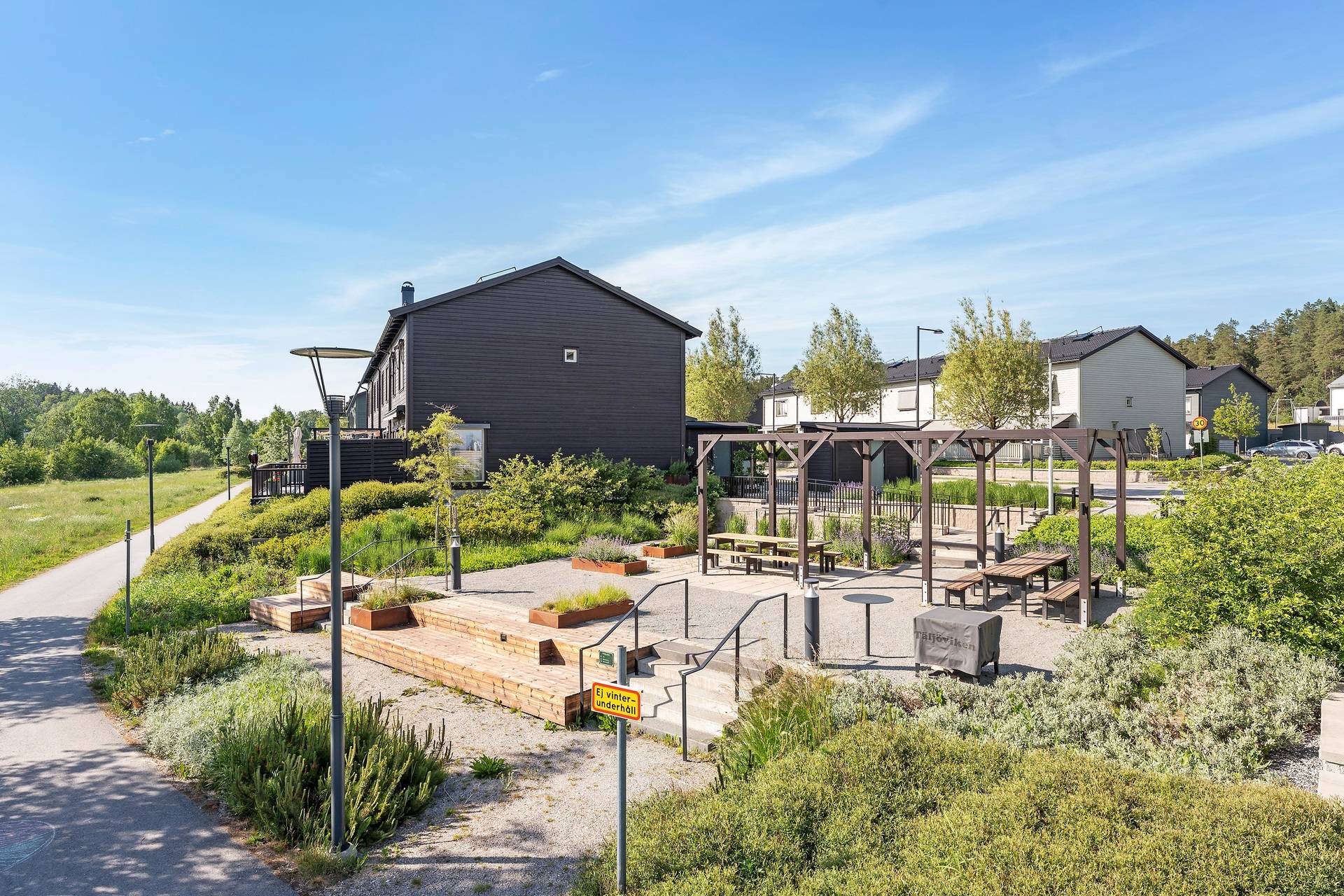 5 rum Par-/kedje-/radhus på Täljöviksvägen 20 Täljöhalvön Österåkers kommun - bild 25