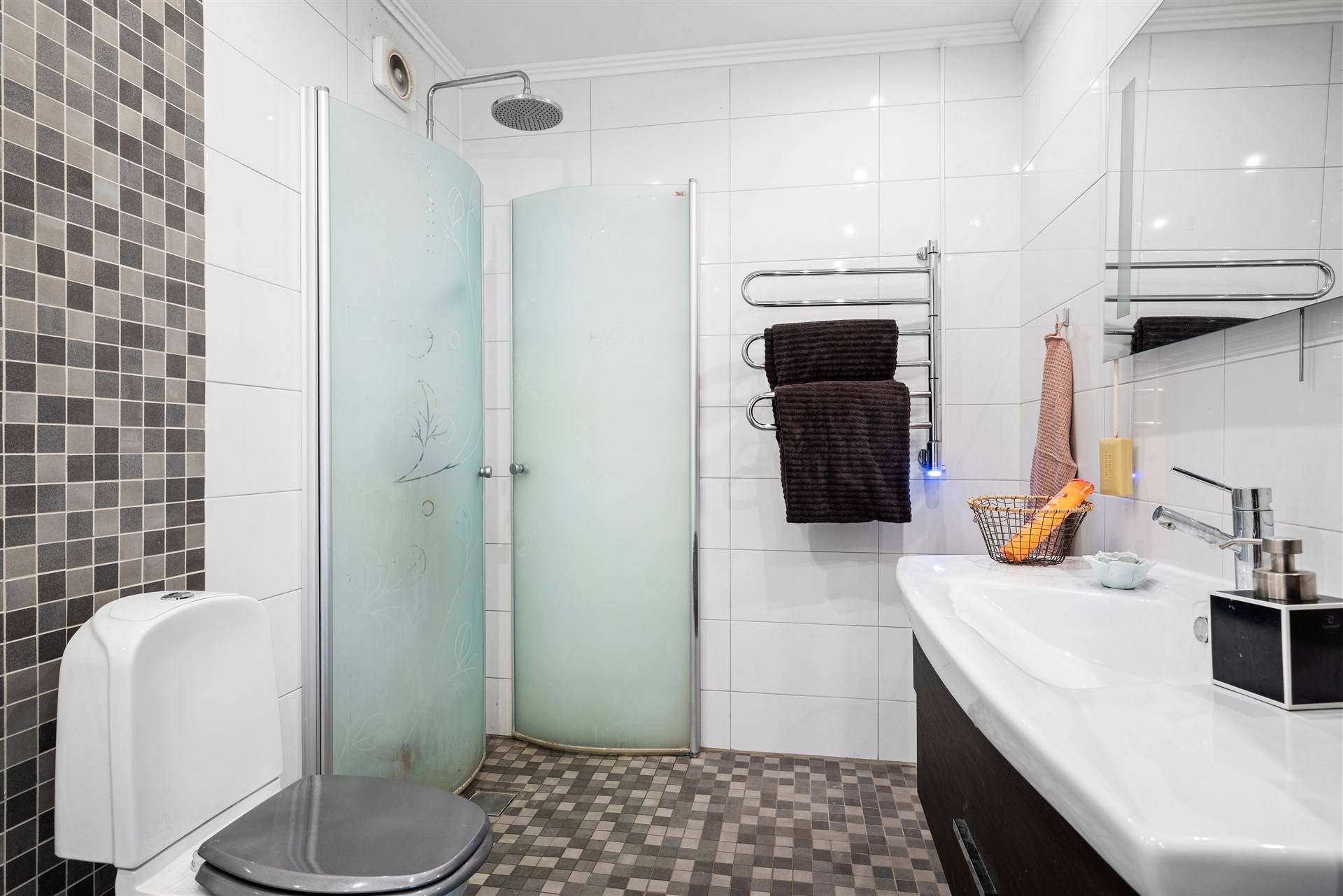 6 rum Villa på Stockbyvägen 101-103 Riala - Sättra Norrtälje kommun - bild 19