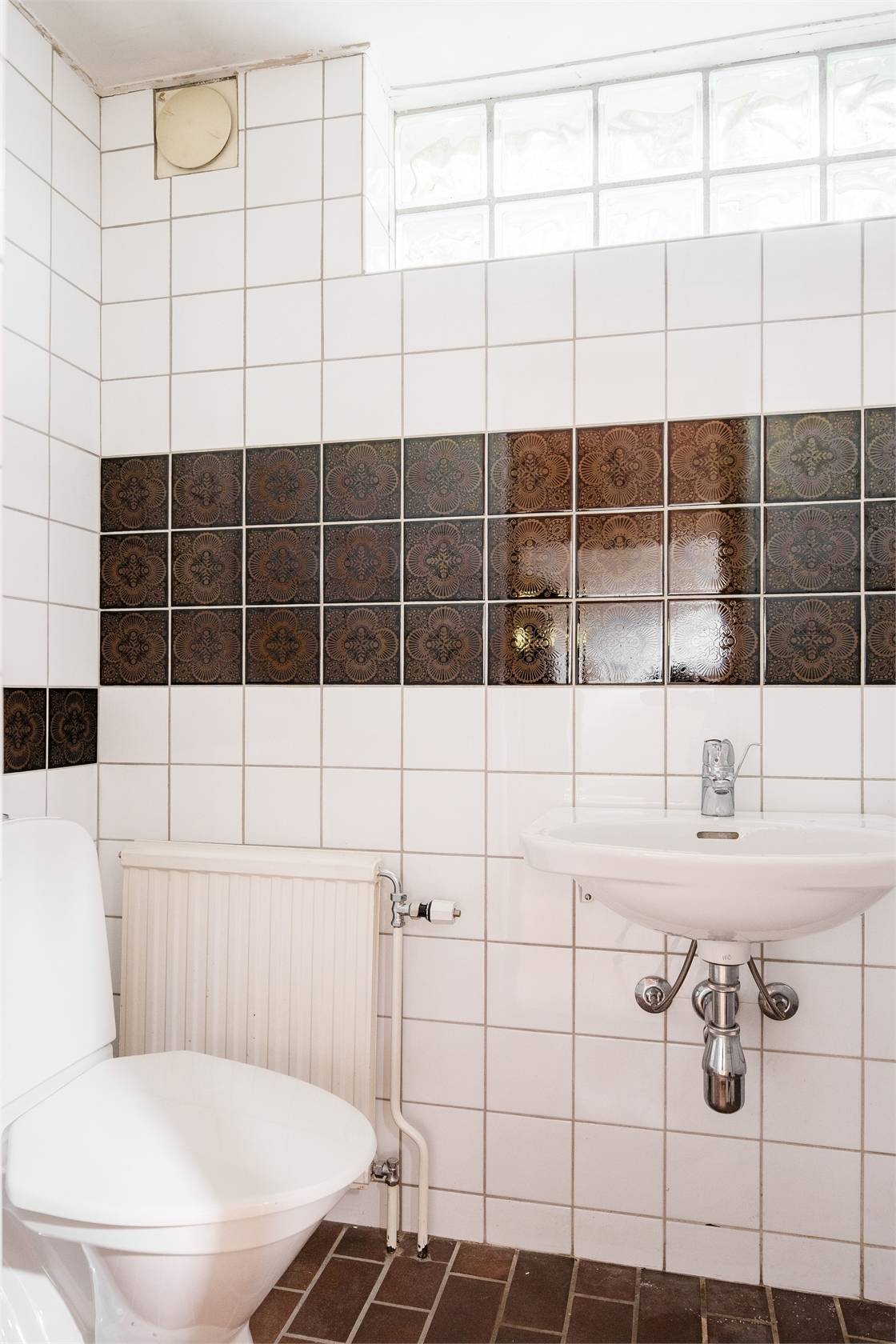 5 rum Villa på Kinneviksvägen 2 Lidköping Norr Lidköpings kommun - bild 42