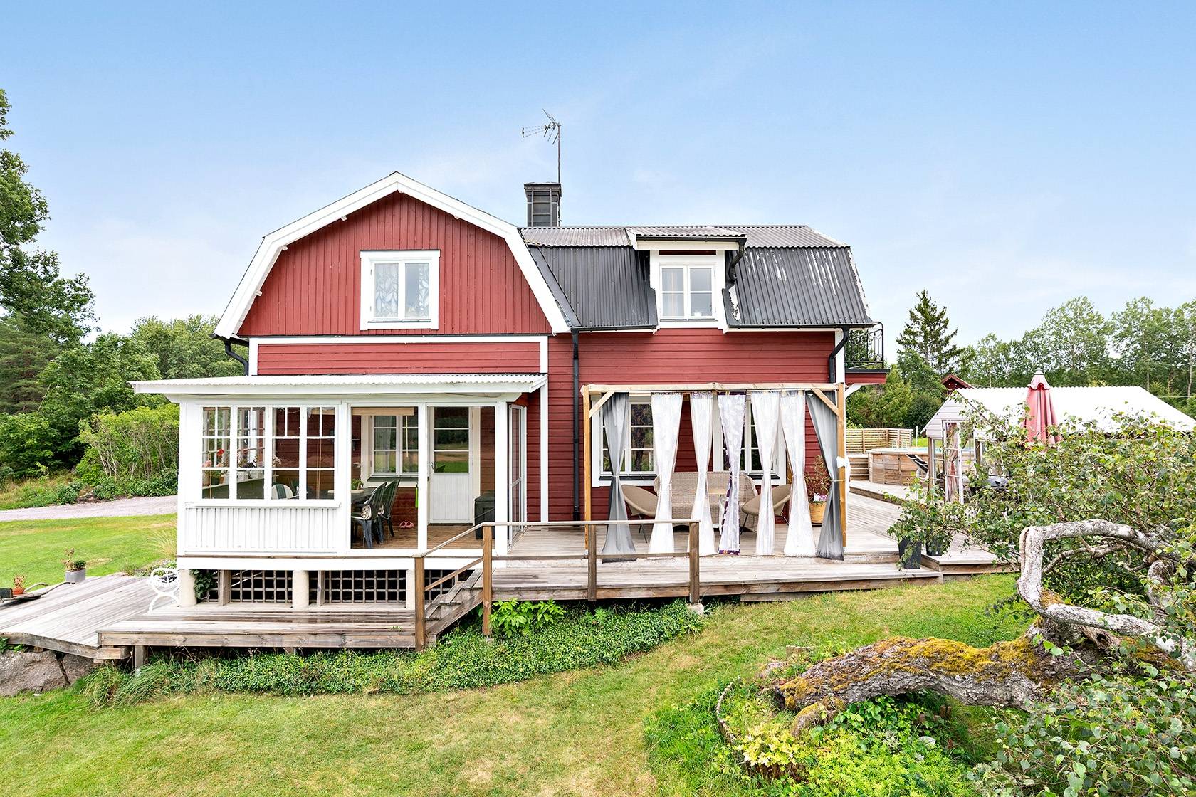 5 rum Gård utan jordbruk på Brobergs väg 16 Häverödal Norrtälje kommun - bild 2