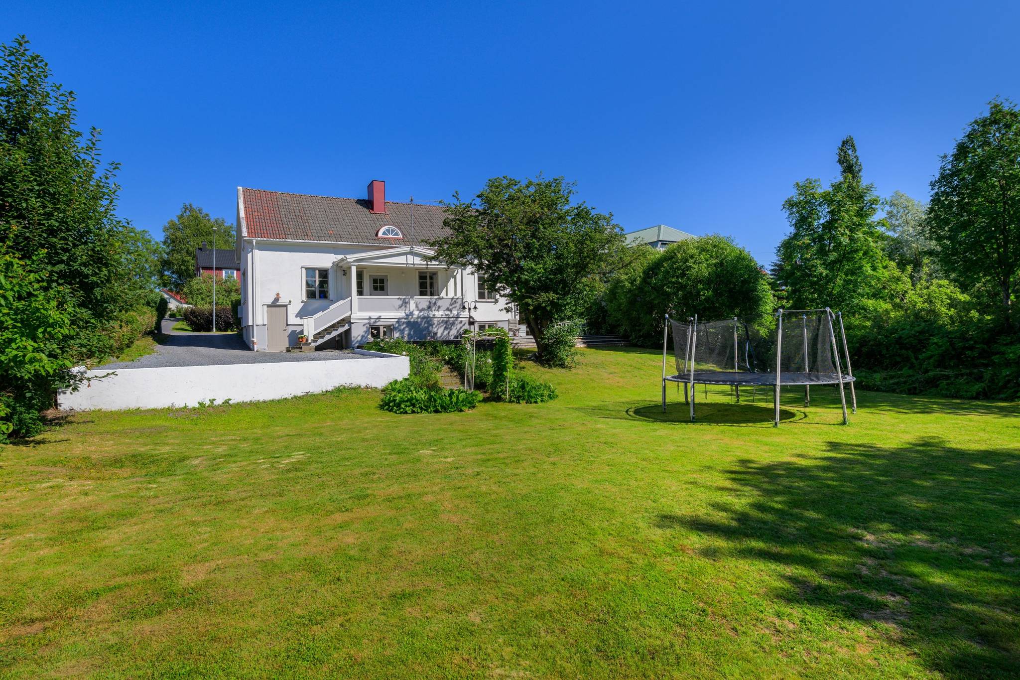 7 rum villa på Trädgårdsgatan 17 Holmsund, Umeå kommun - bild 1