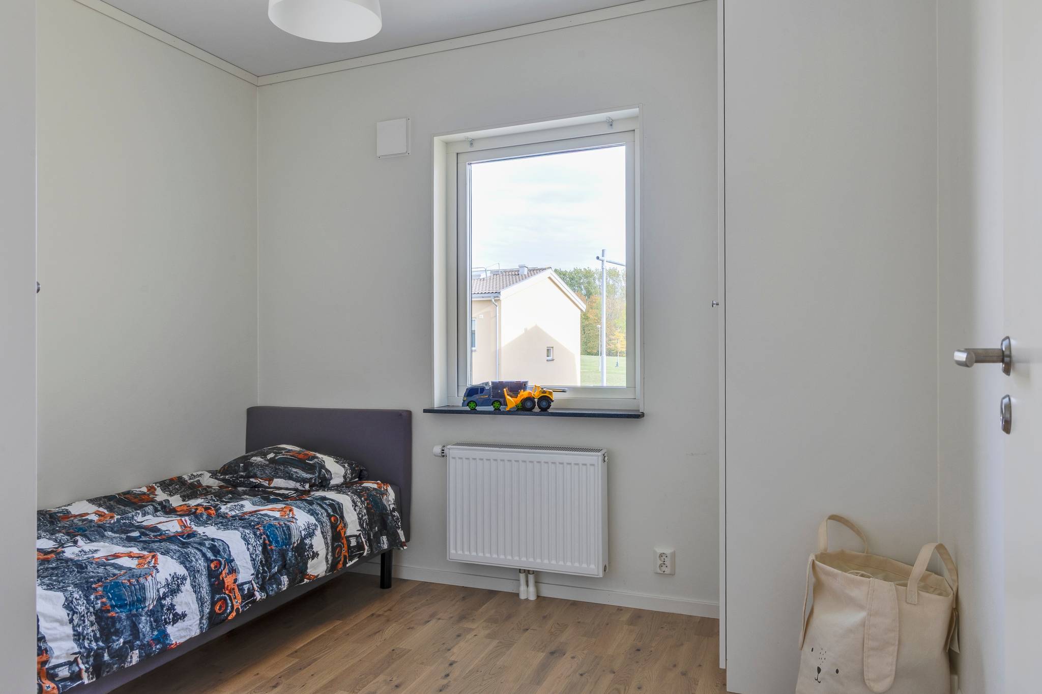 5 rum Par-/kedje-/radhus på Örnehuvuds väg 53 Västra Kattarp Malmö kommun - bild 31