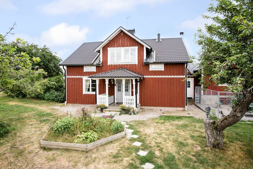 7 rum Villa på Alm 106 Stora Mellösa Örebro kommun - bild 9
