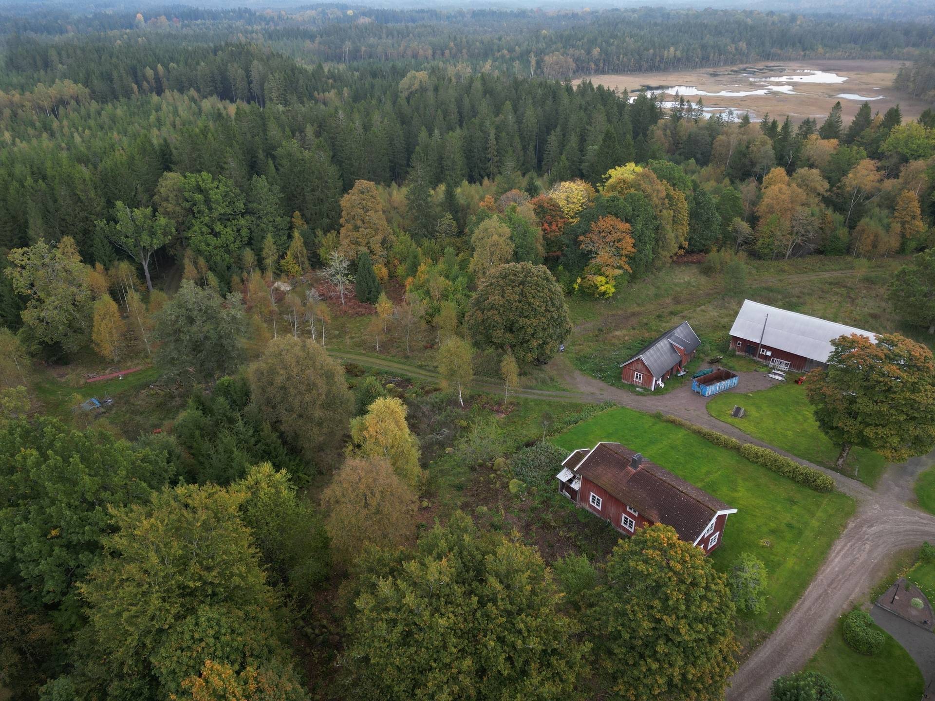 Gård med jordbruk på Yttrebo 107 Hylte kommun - bild 18