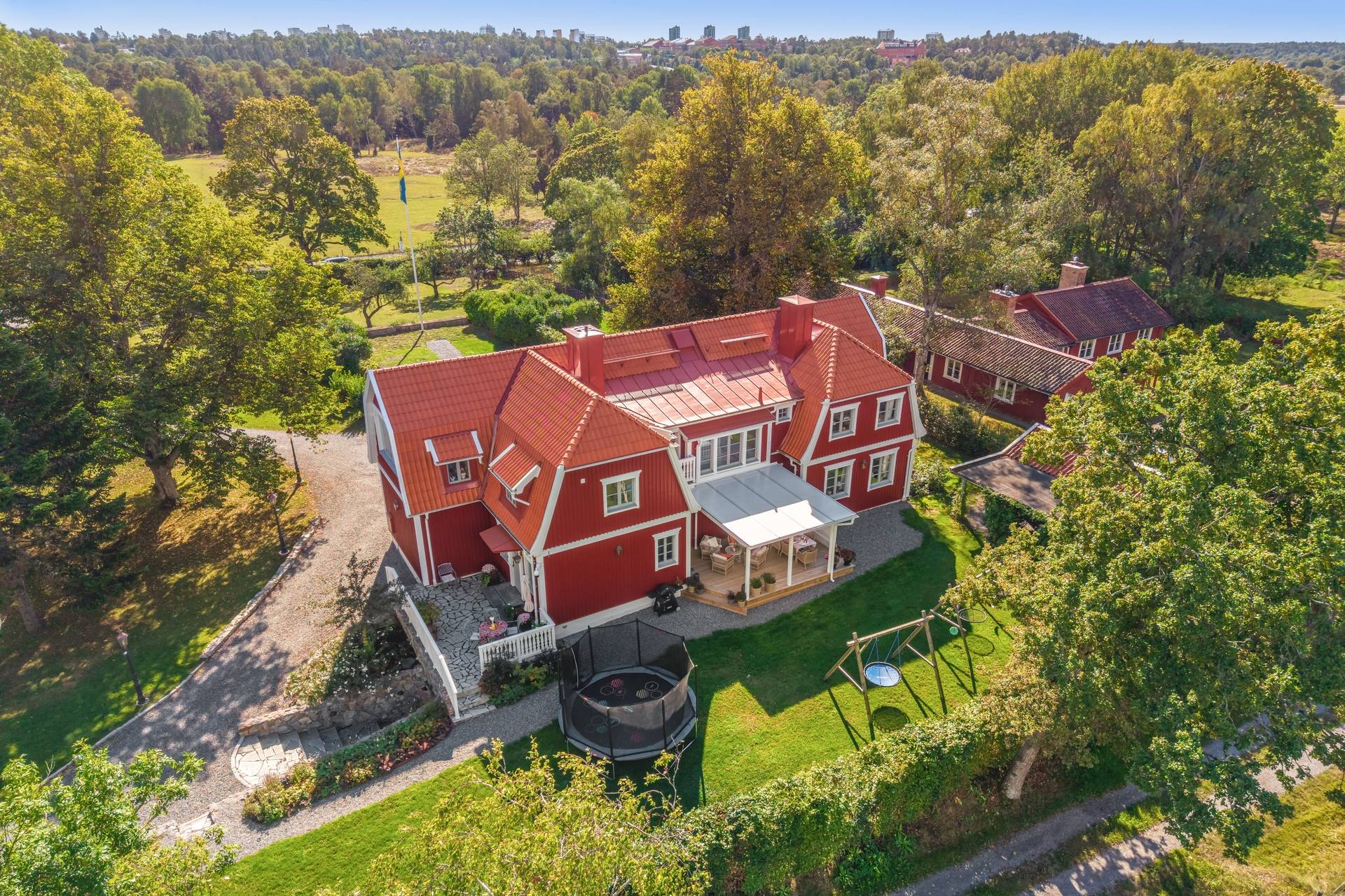 13 rum Villa på Yrsavägen 1 Danderyds kommun - bild 2