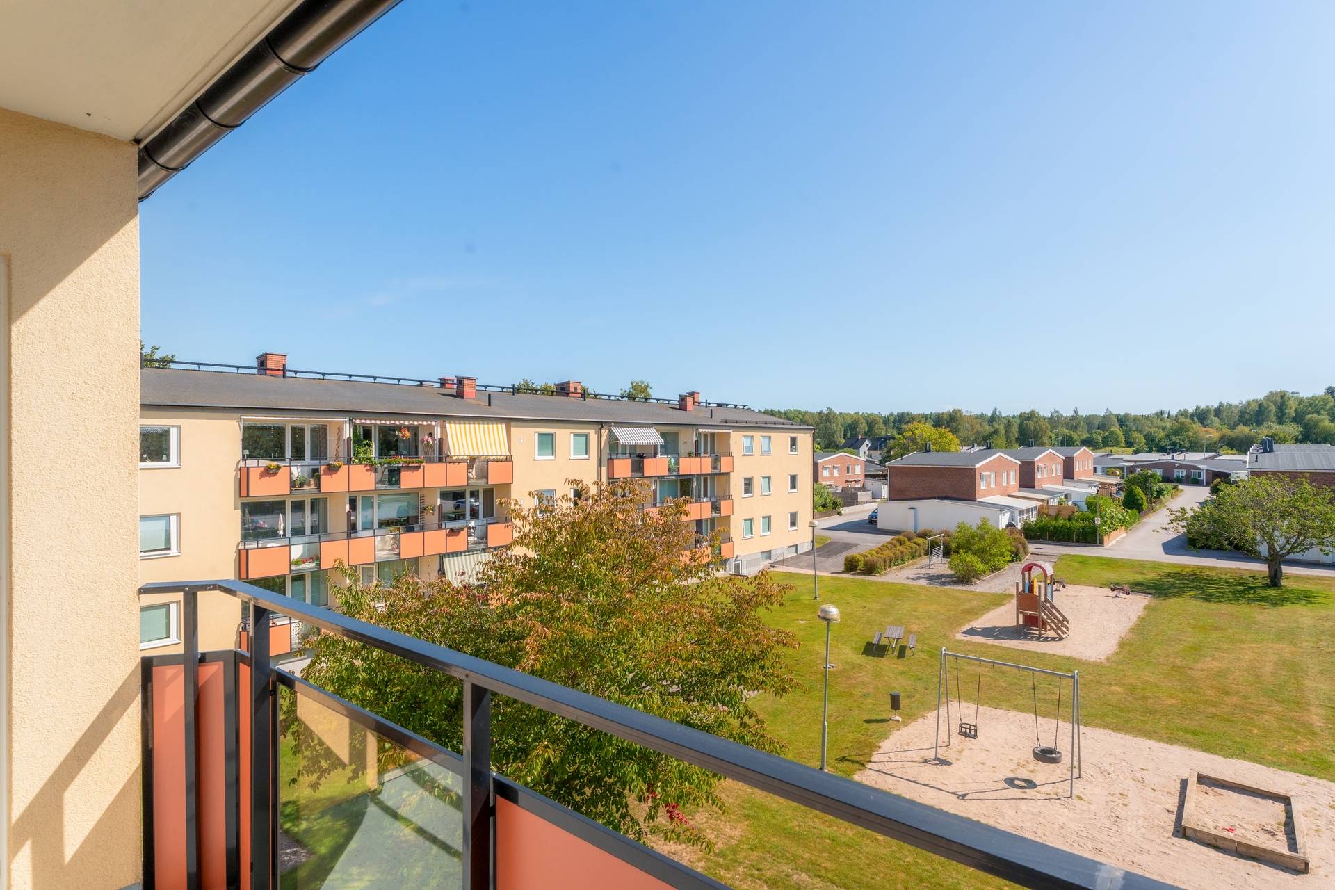 3 rum Lägenhet på Regeringsvägen 39 Oppeby Nyköpings kommun - bild 2