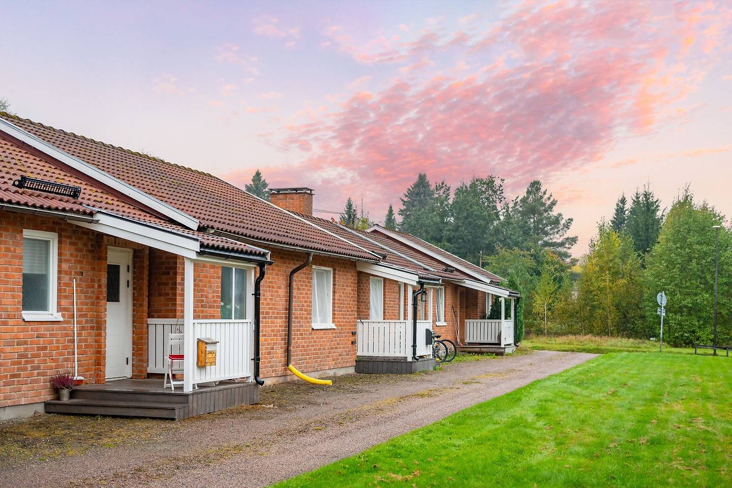 2.5 rum Radhus på Svärdsjövägen 246C Åshammar Sandvikens kommun - bild 2