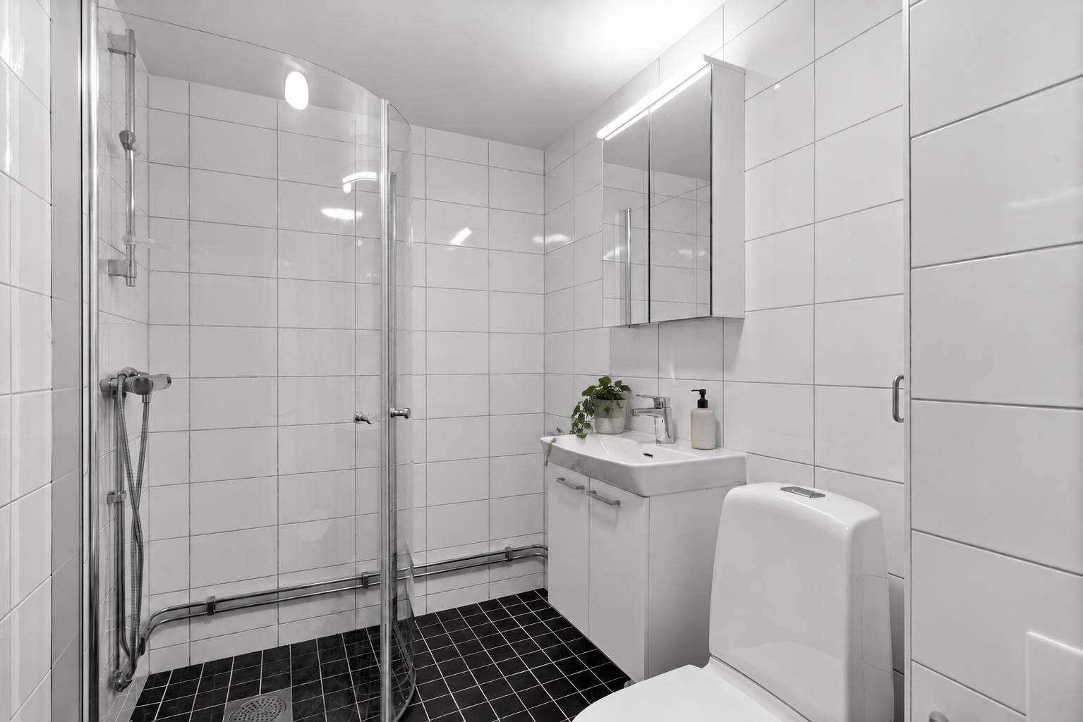 2 rum lägenhet på Odenvägen 15 Centrala Handen, Haninge kommun - bild 5