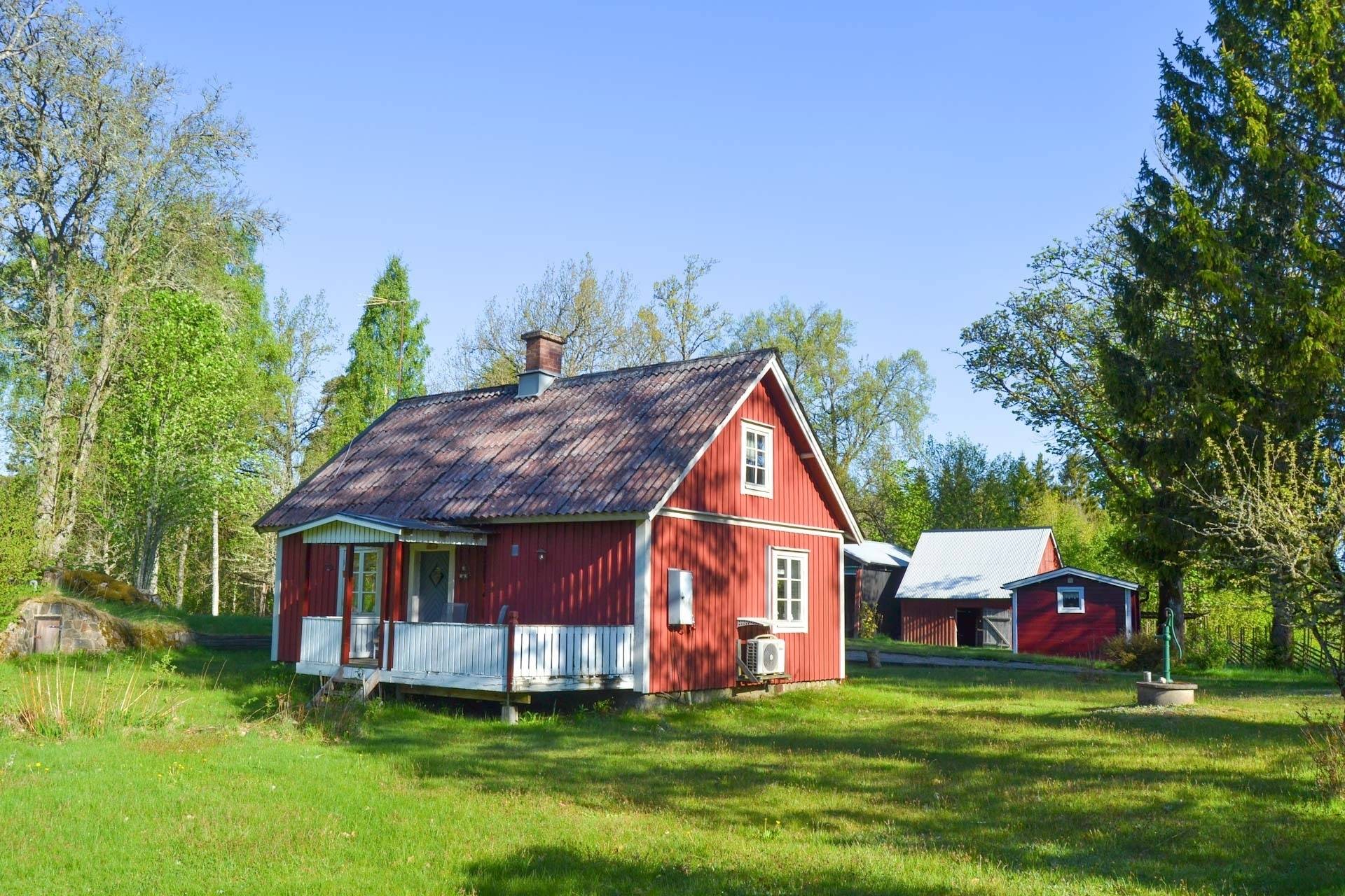 Fritidshus på Tovhult 103 Landeryd Hylte kommun - bild 2