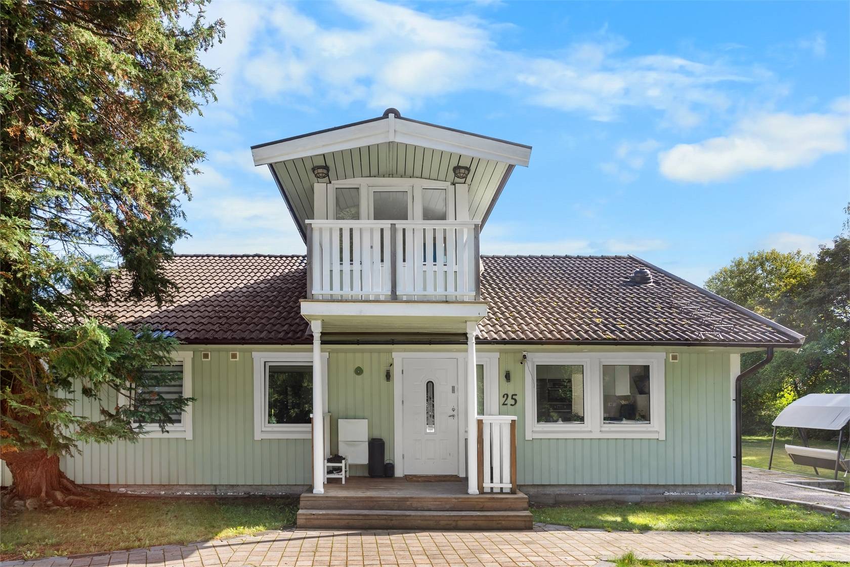 7 rum villa på Hasselvägen 25 Tumba, Botkyrka kommun - bild 2