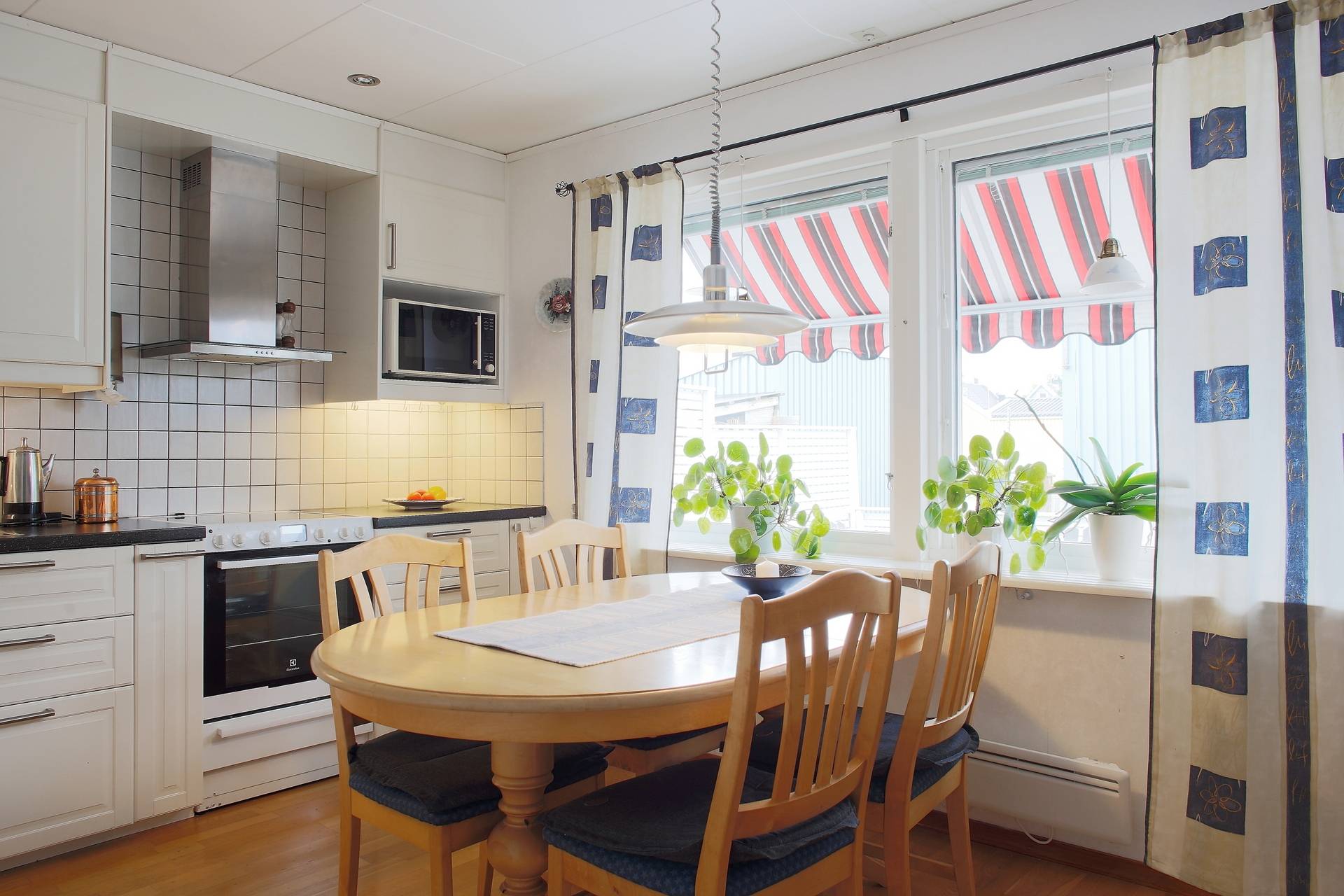 4 rum Parhus på Antennvägen 15 Lombolo Kiruna kommun - bild 9
