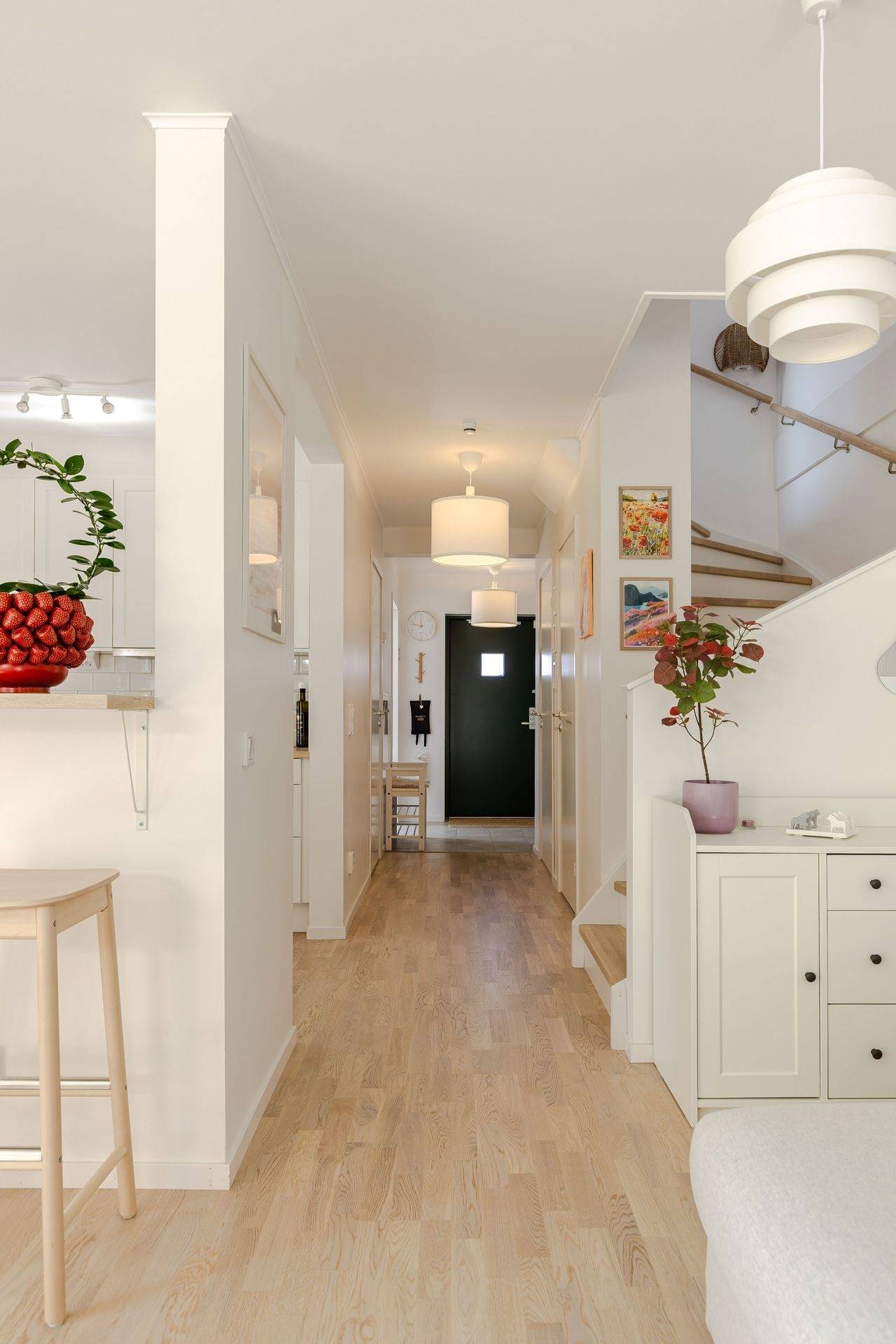 5 rum Radhus på Källarängsvägen 35D Stallarholmen Strängnäs kommun - bild 8