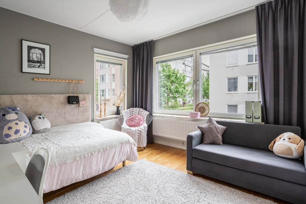 6 rum Par-/kedje-/radhus på Fru Kristinas gränd 4 Älvsjö - Älvsjö C Stockholms kommun - bild 26