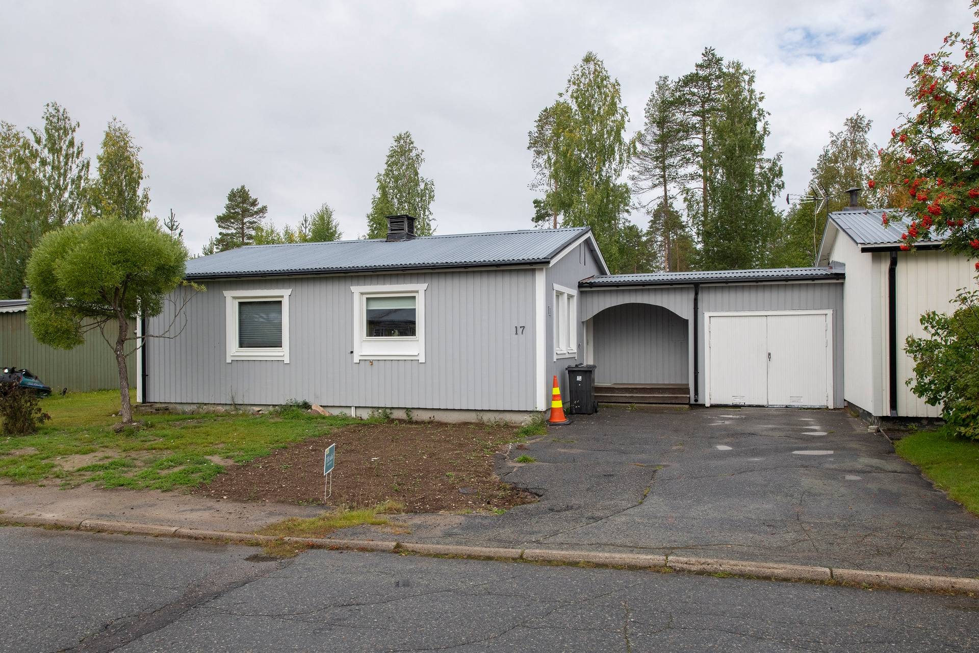 villa på Hantverksgatan 17 Malå, Malå kommun - bild 1