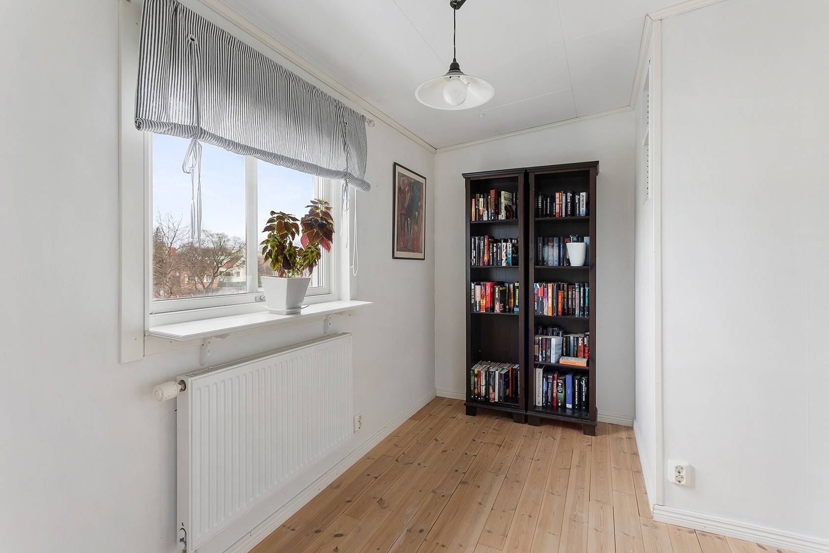 4 rum Villa på Vallmogatan 21 Örebro kommun - bild 15