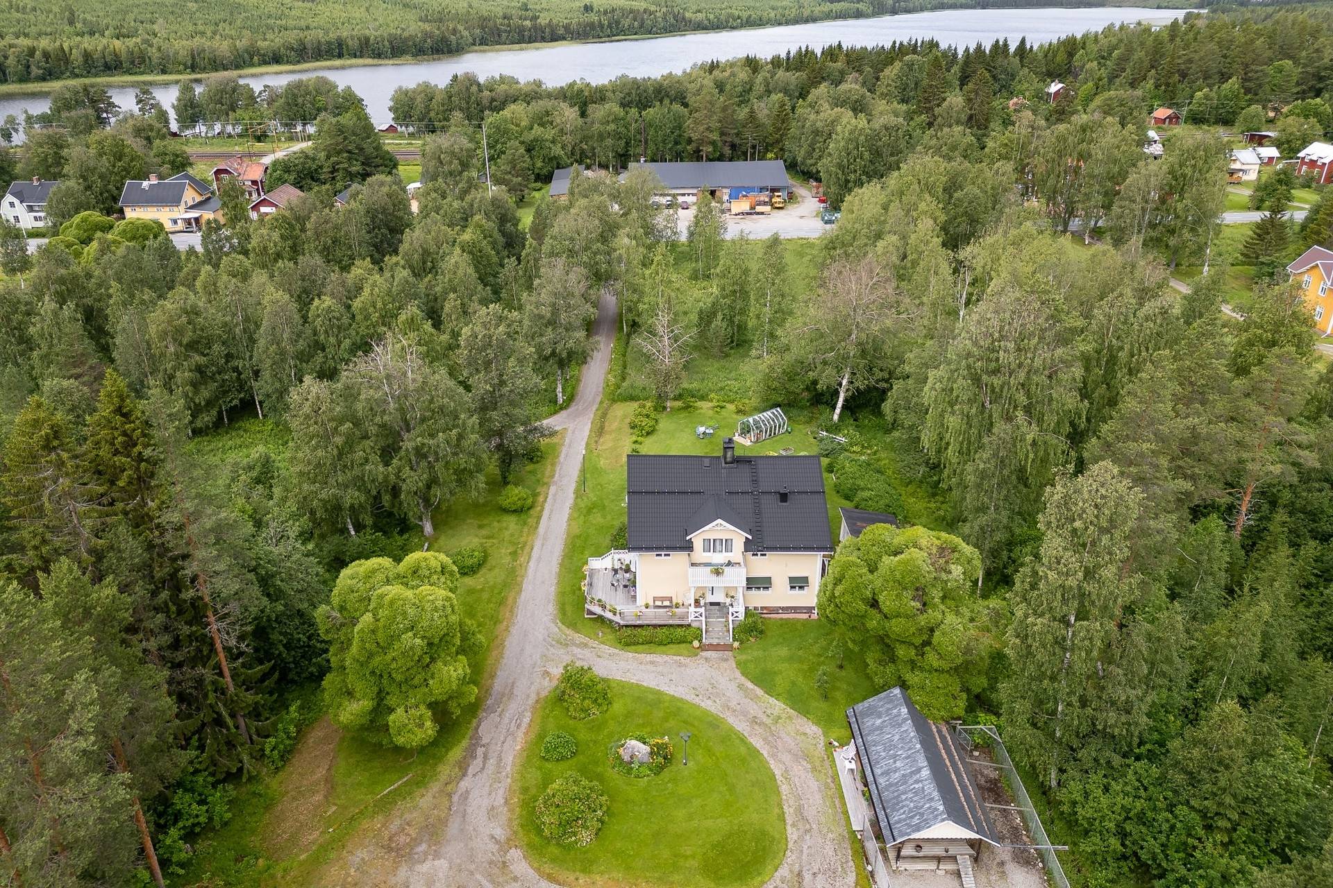 9 rum Villa på Nyhem 230 Bräcke Bräcke kommun - bild 2