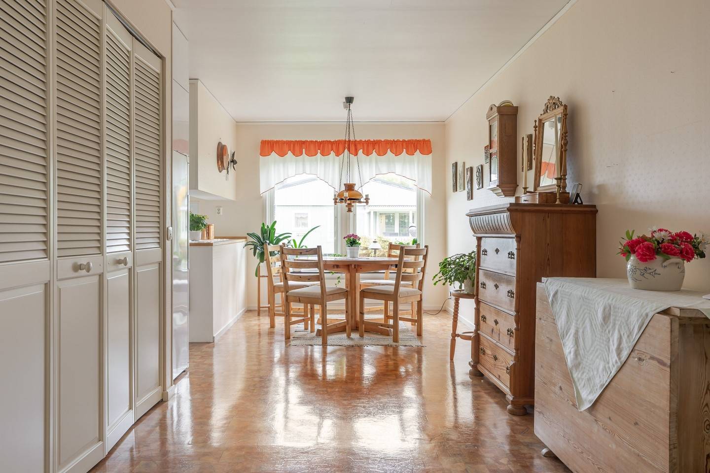 5 rum Villa på Mänstavägen 22 Örbyhus Tierps kommun - bild 12