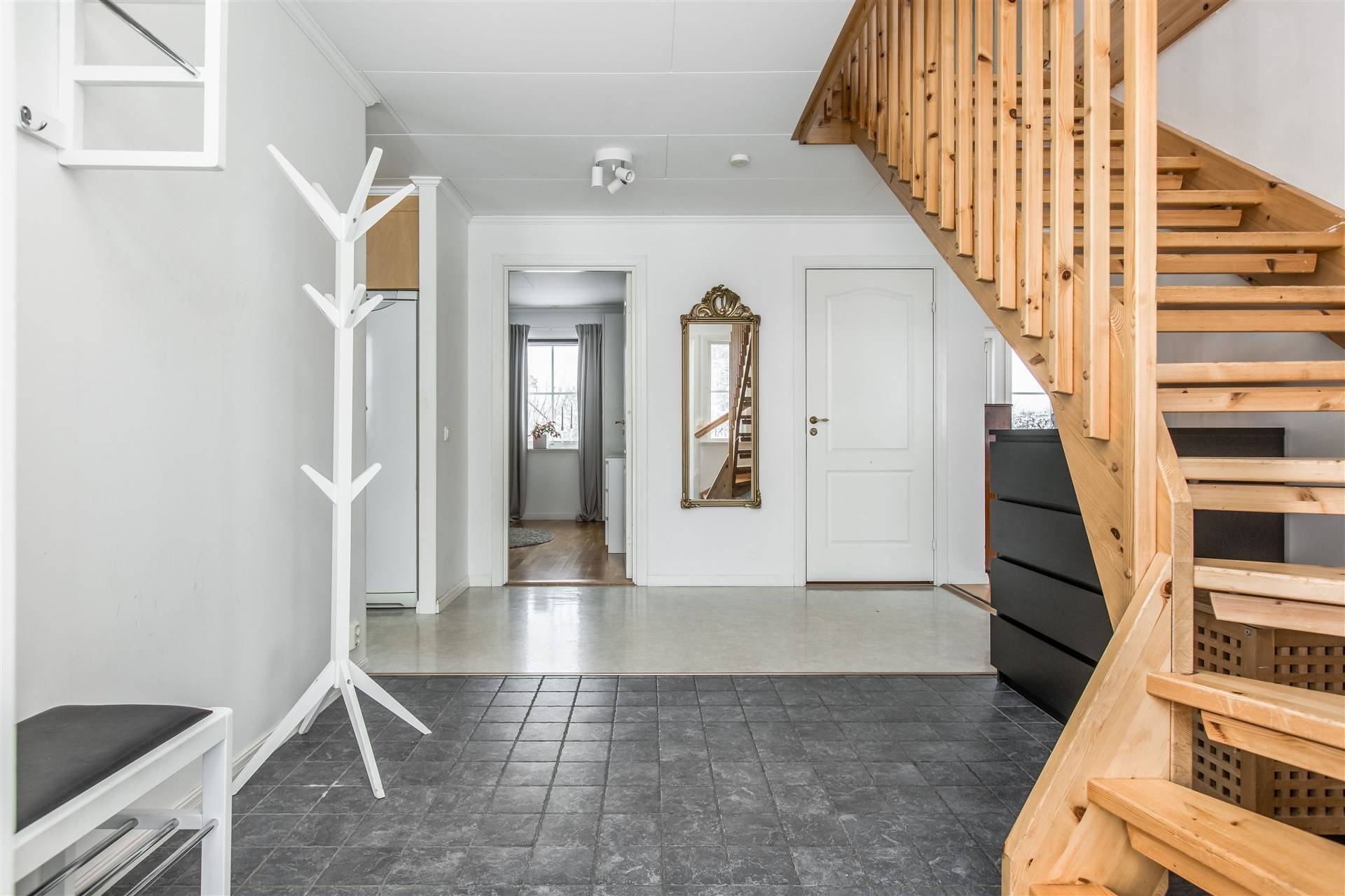 6 rum Villa på Norra Mårtensbacken 40 Mårtensro Sundsvalls kommun - bild 8