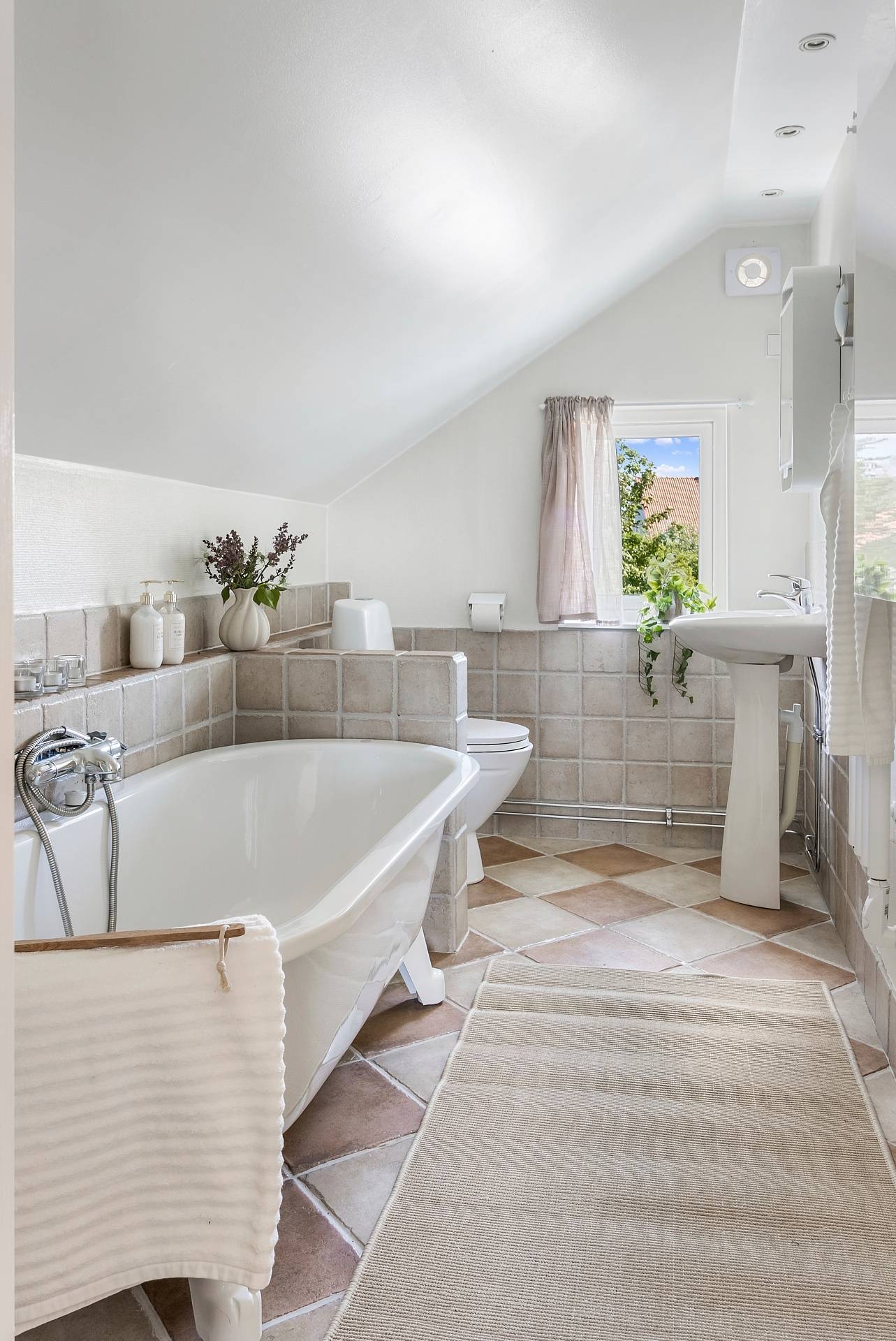 5 rum Villa på Dalarövägen 6 Centralt Arboga kommun - bild 35