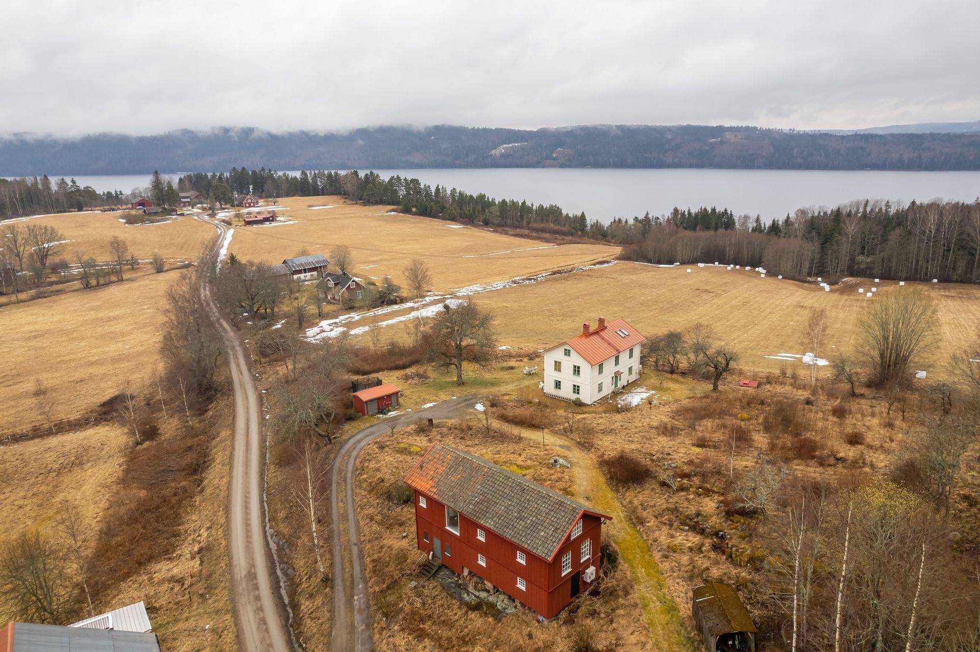 4 rum Gård med jordbruk på Smedsby 109 Östra Ämtervik Sunne kommun - bild 71
