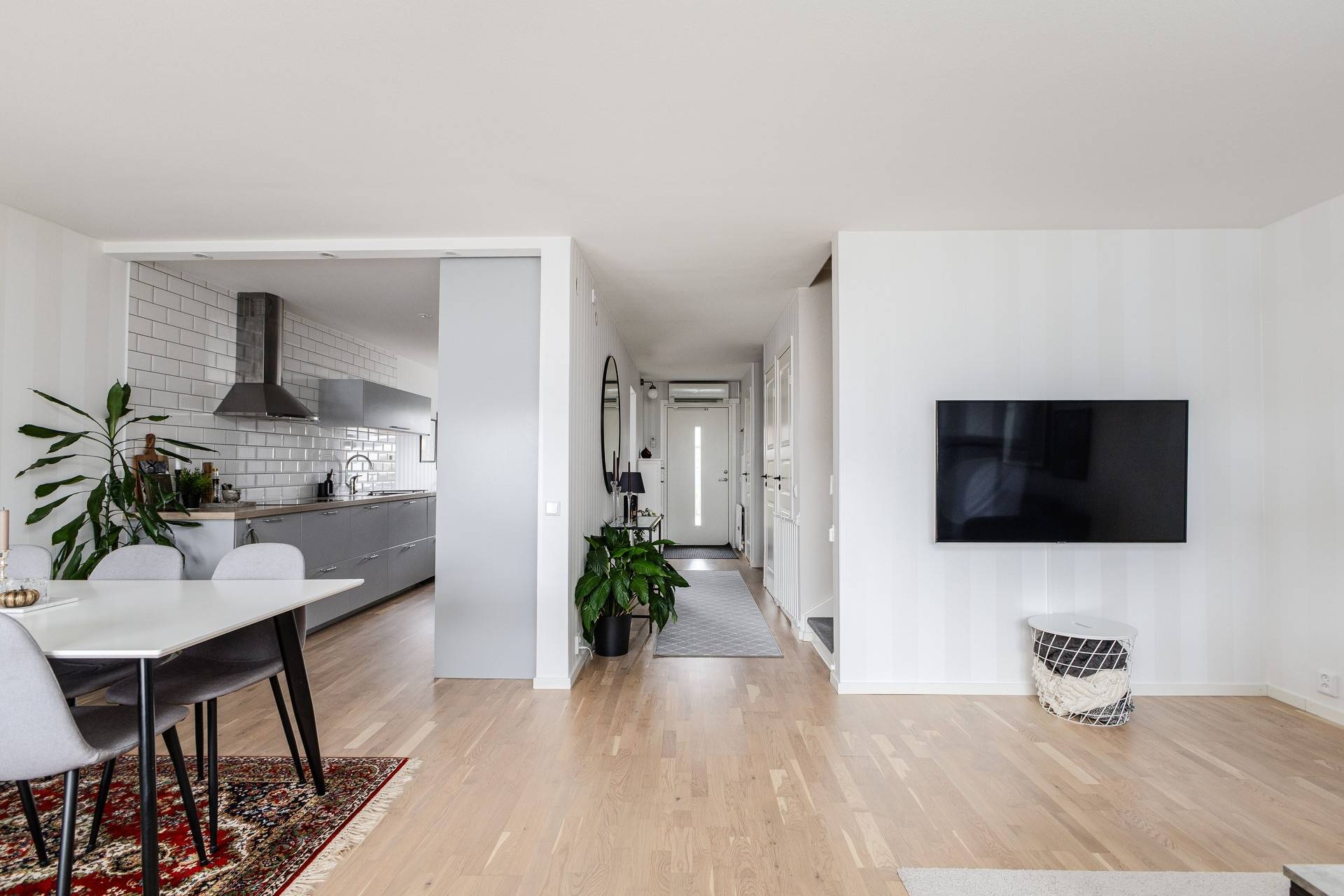 5 rum Radhus på Ringensons väg 6A Johannisdal Köpings kommun - bild 10