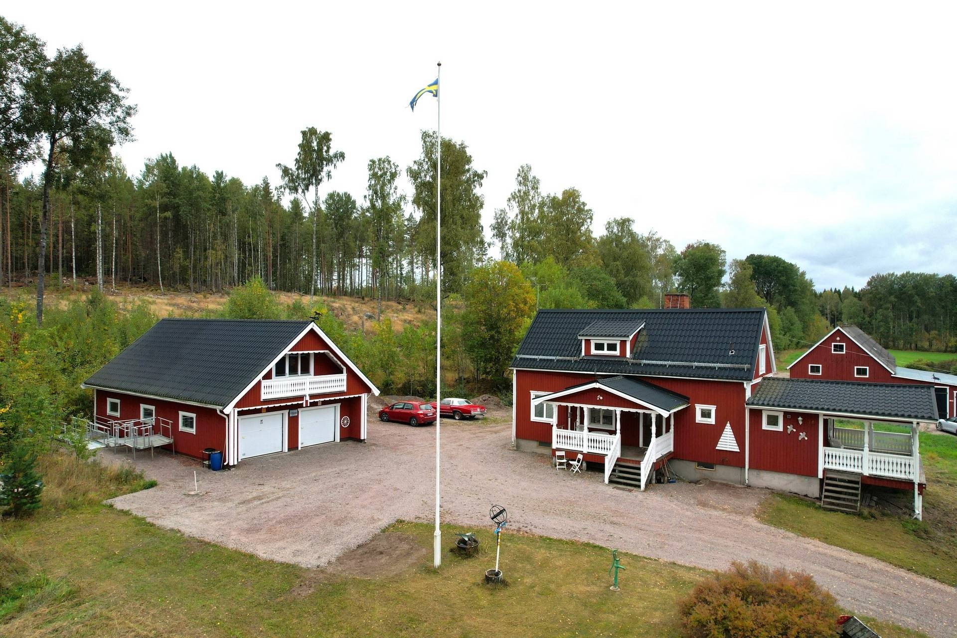 Gård med jordbruk på Kullmyran Sandvikens kommun - bild 1